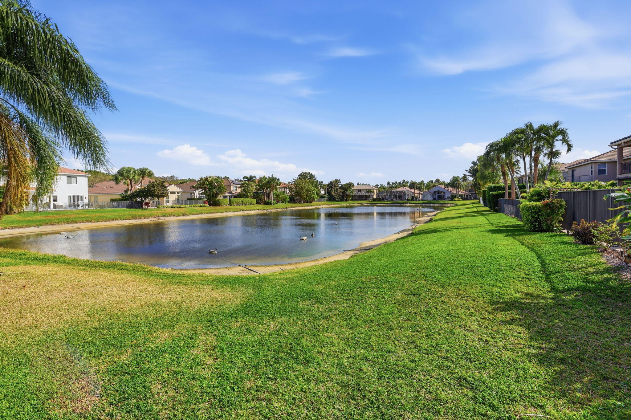 SATURNIA - Residential