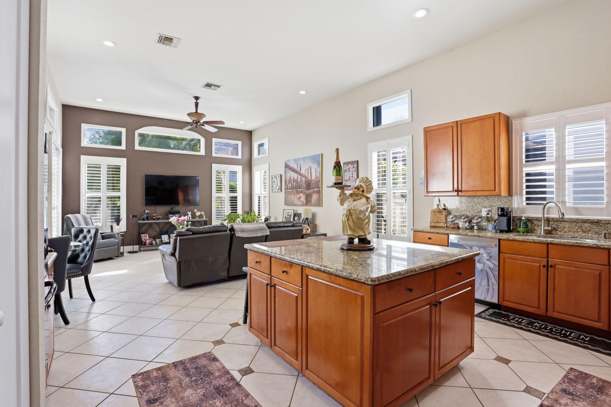 SATURNIA - Residential