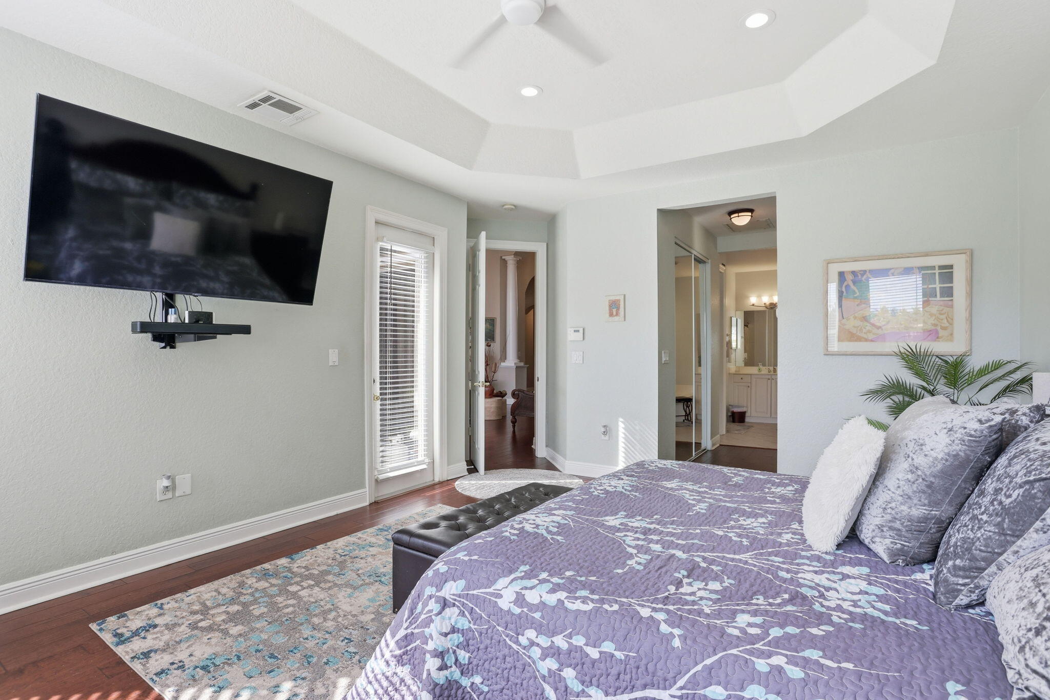 SATURNIA - Residential