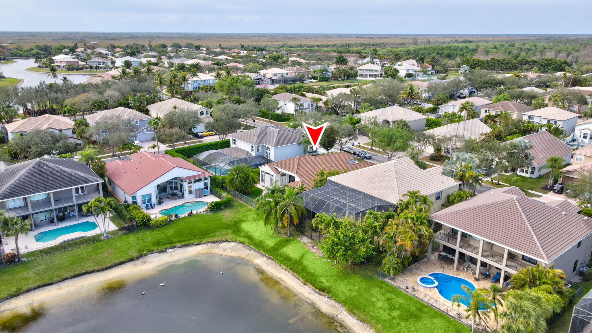 SATURNIA - Residential