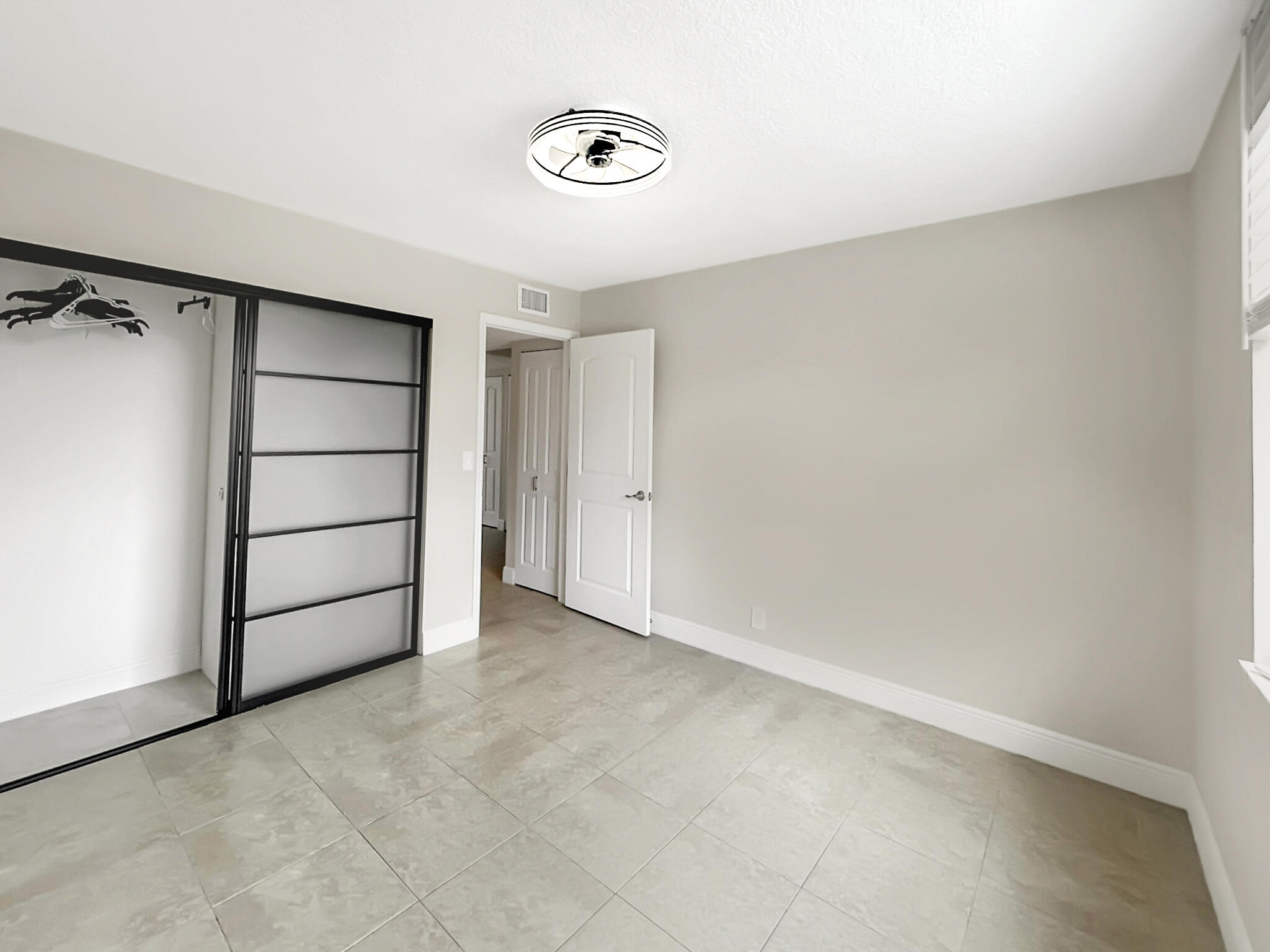 1 OF PALM SPRINGS 1 CONDO - Residential