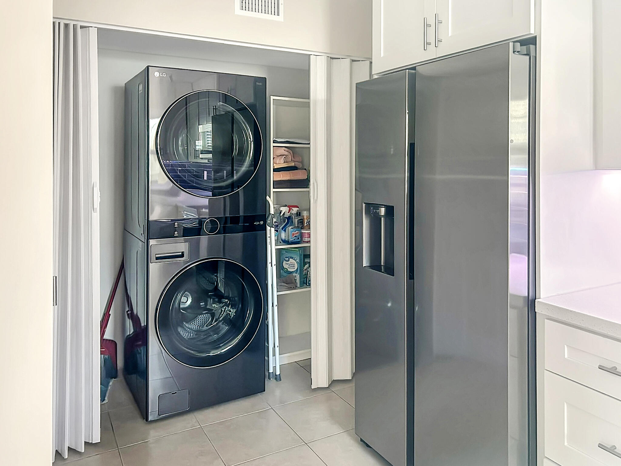 1 OF PALM SPRINGS 1 CONDO - Residential