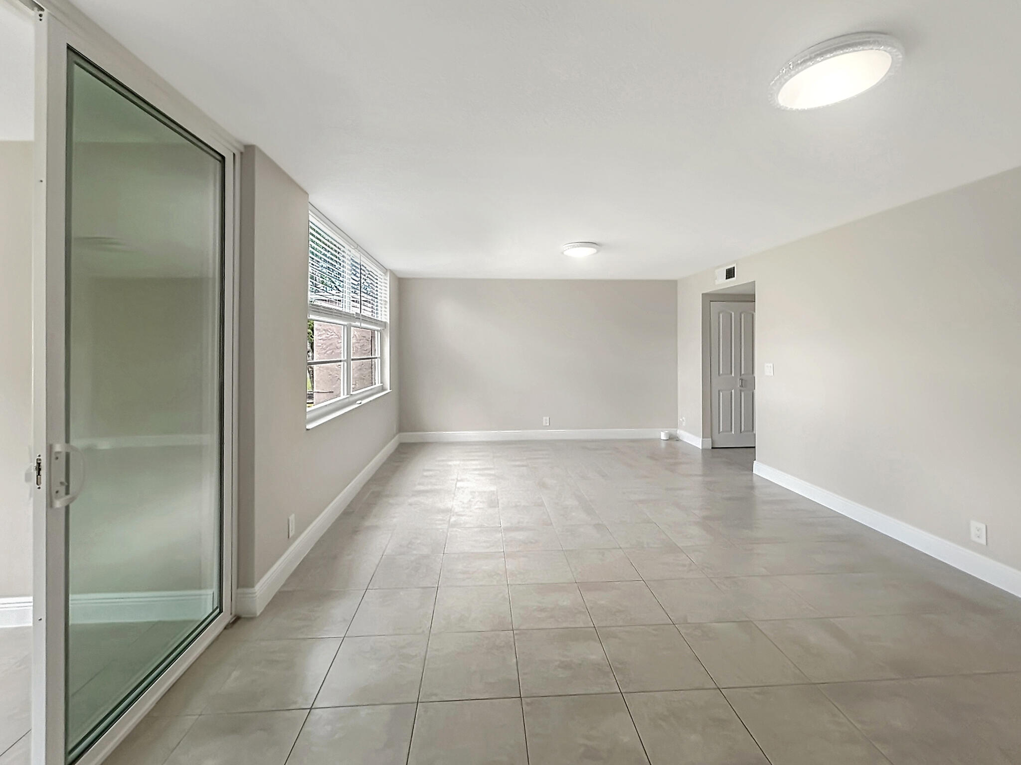 1 OF PALM SPRINGS 1 CONDO - Residential