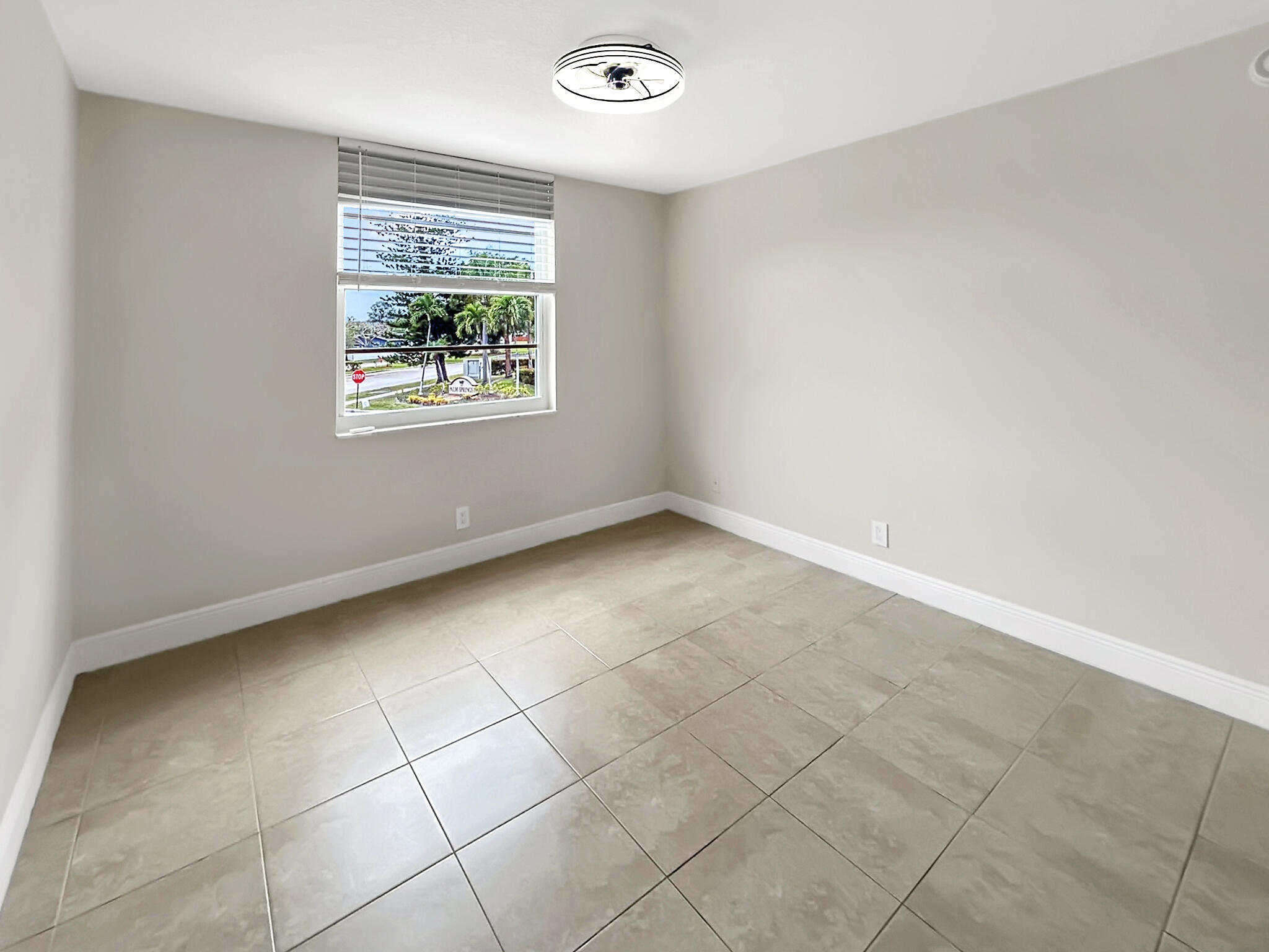 1 OF PALM SPRINGS 1 CONDO - Residential