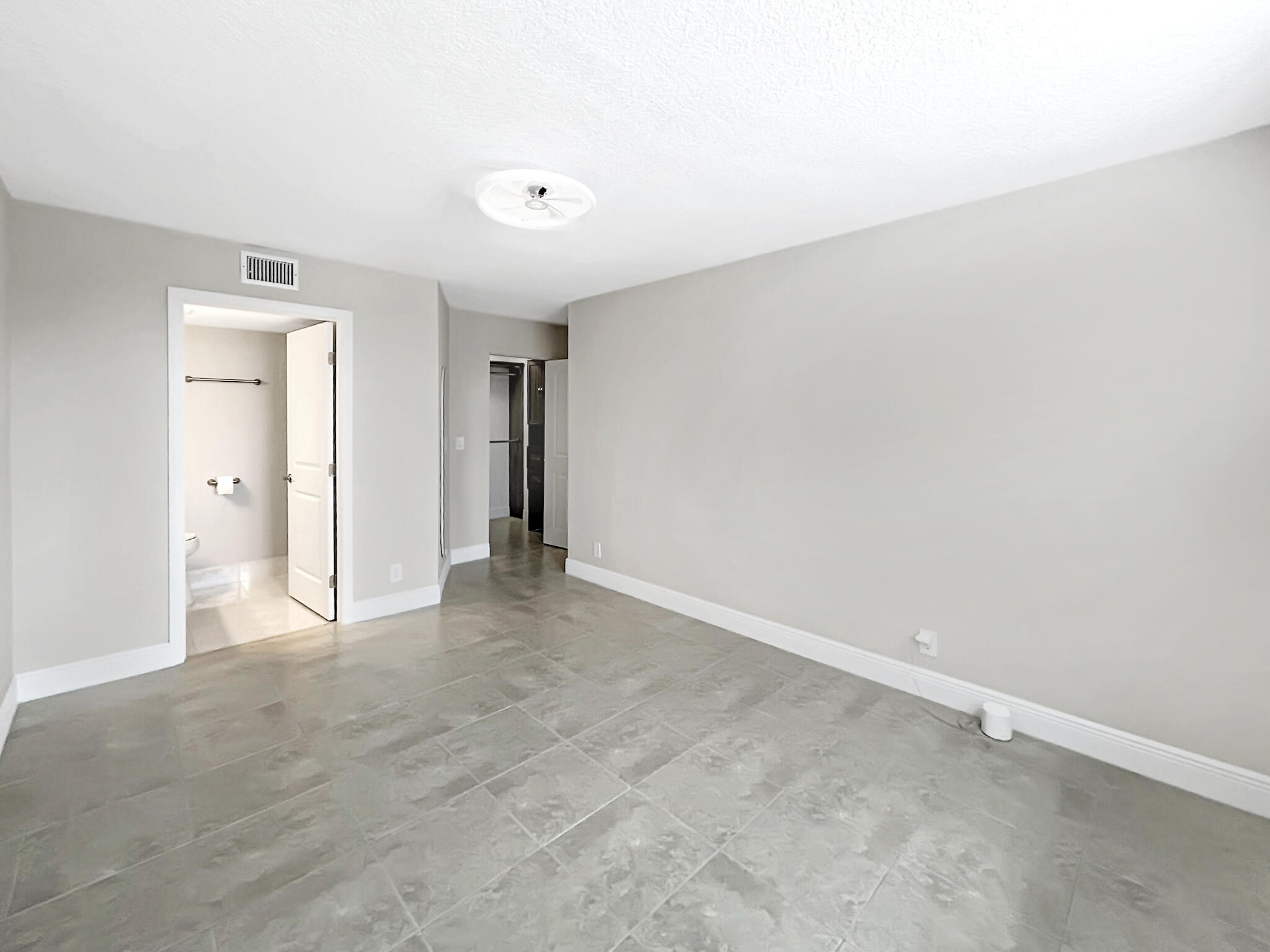 1 OF PALM SPRINGS 1 CONDO - Residential