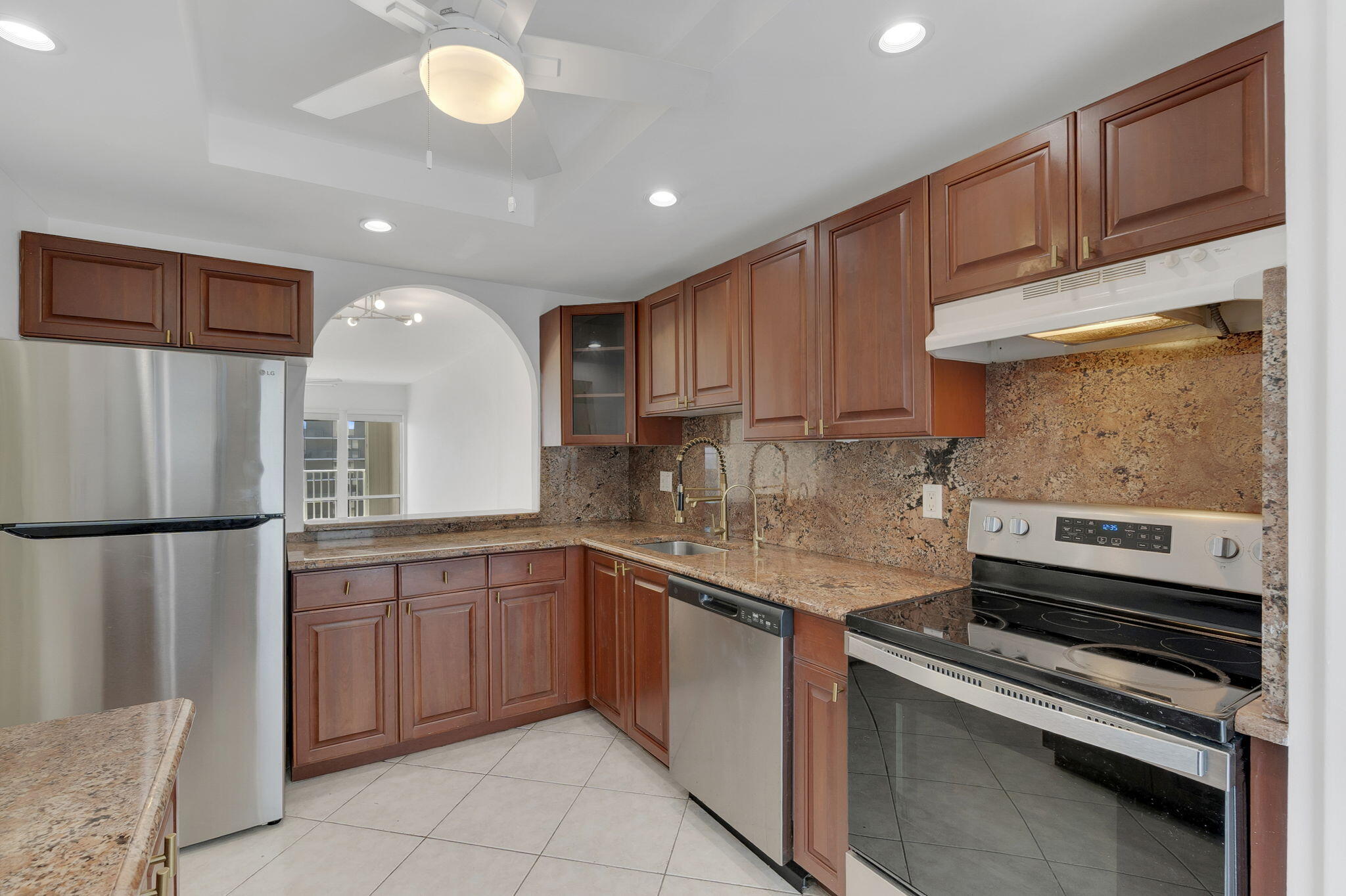 ADMIRALTY TOWERS CONDOMINIUM - Residential