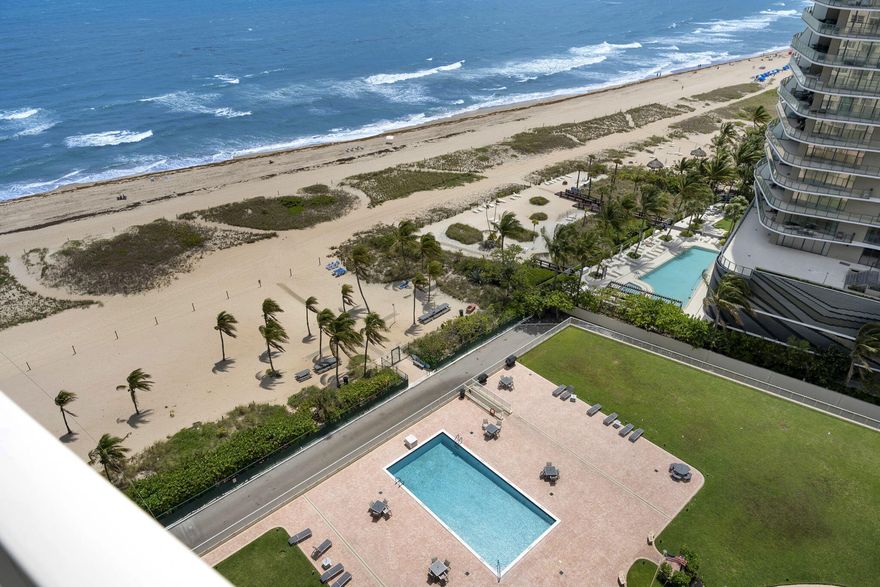 Ocean, Beach & Sky View Condo 2 bed - 2 bath 1140 sq ft south east facing in one of the most sought after areas. Steps away from your own Private Beach with BBQ's and lounging chairs. Resort-style amenities including new gym, new sauna, heated pool, BBQ's, social room, pool table and more. Perfectly located 1/2 mile to the Pier, Best Restaurants and Shopping. Watch the endless parade of super yachts and cruise ships sail by. Take a morning/evening stroll between the lighthouse & the pier. For your convenience a Washer/Dryer on each floor and a private storage unit, 24/7 front desk security, car wash, reserve fund, on-site manager, full time maintenance and beach storage. Leasing after 2 years. 50-Year Certification completed.