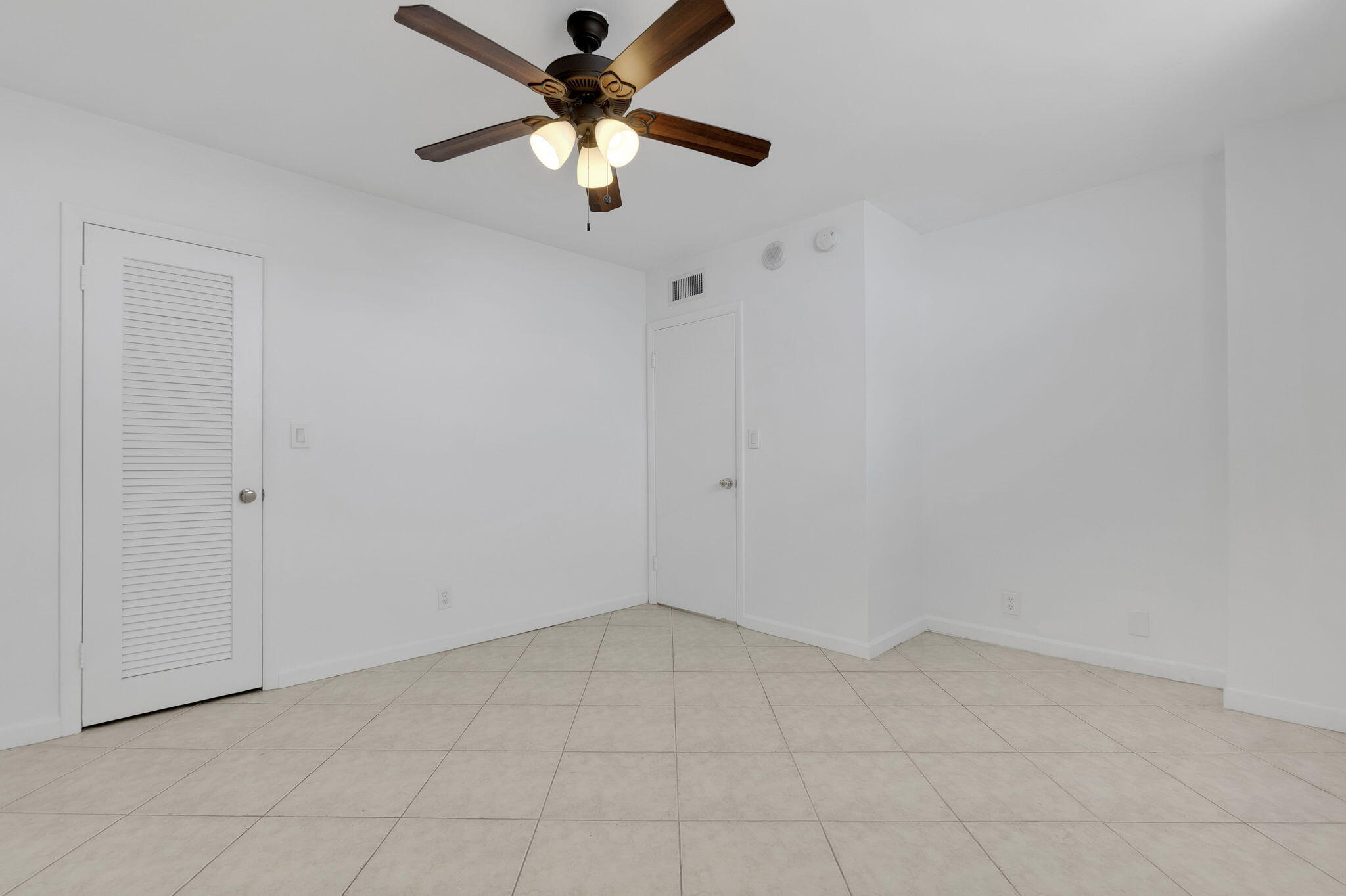 ADMIRALTY TOWERS CONDOMINIUM - Residential