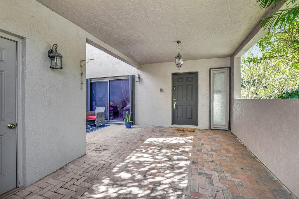 Photo of 6650 Thornhill Court, Boca Raton, FL 33433 (MLS # R11093668)