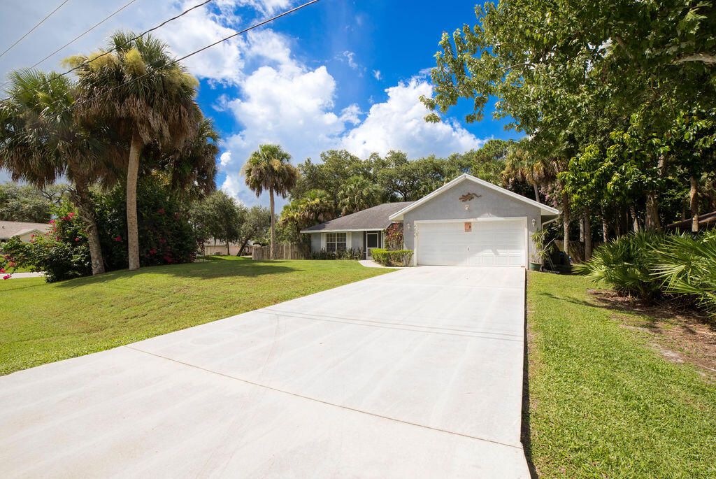 Photo of 2286 SW Cree Road, Port Saint Lucie, FL 34953 (MLS # R11006939)