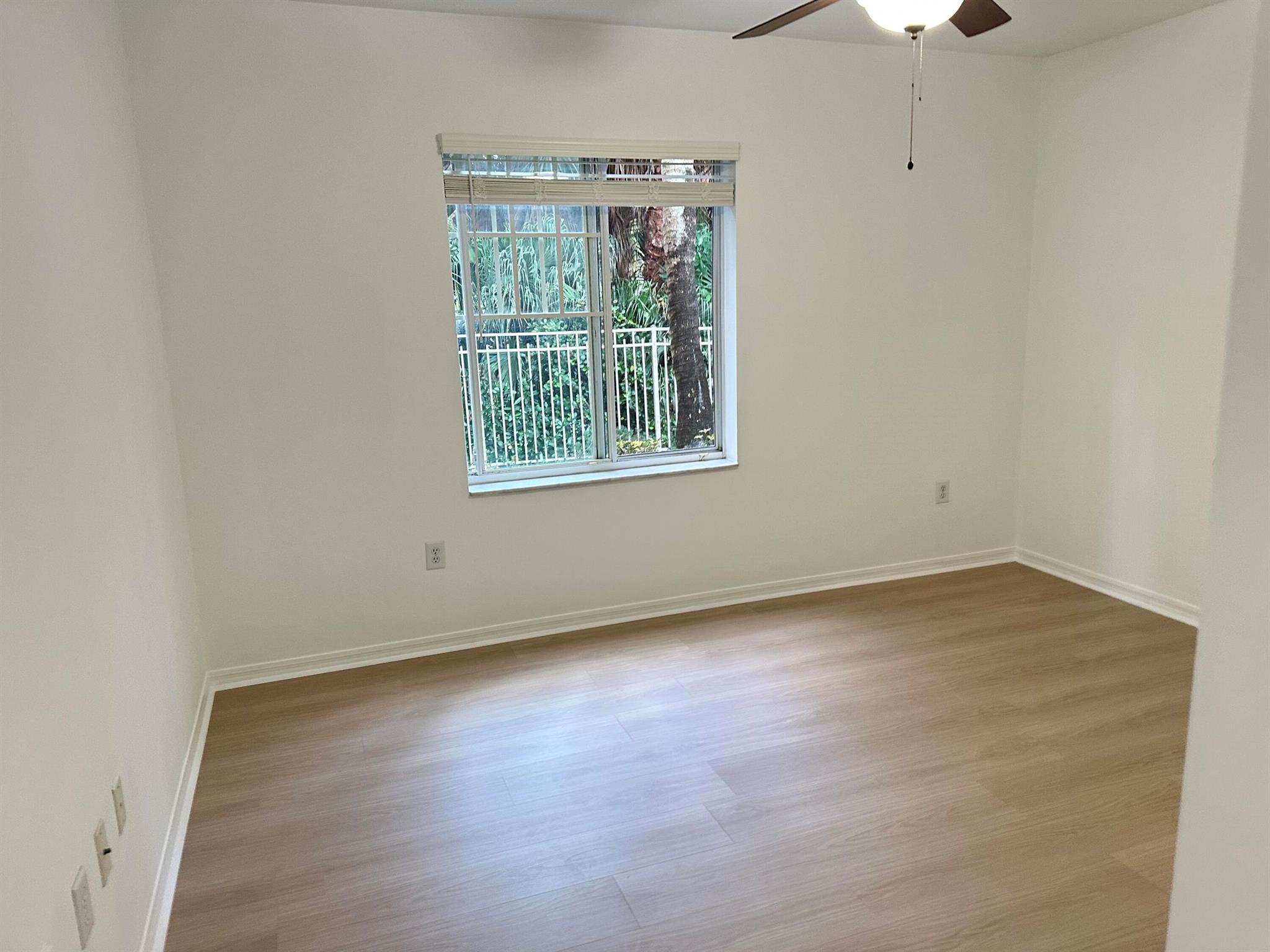 VILLAS AT EMERALD DUNES C - Residential Lease