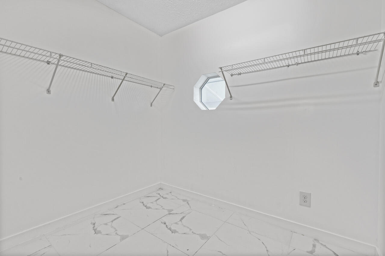 FT PIERCE BEACH SUBDIVISION - Residential Income