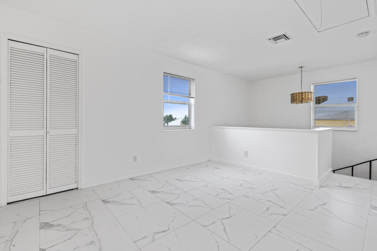 FT PIERCE BEACH SUBDIVISION - Residential Income