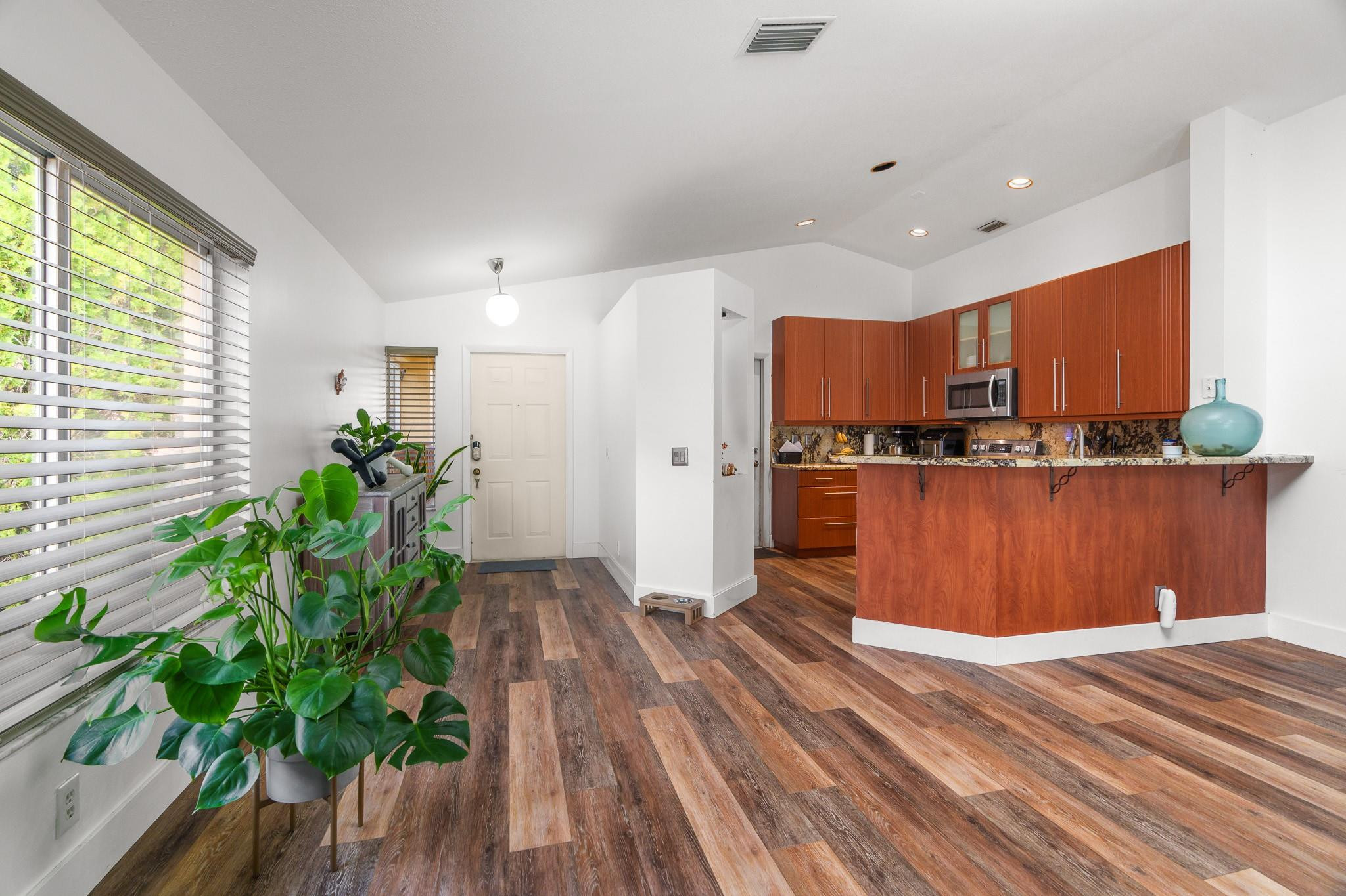 San Messina - Residential