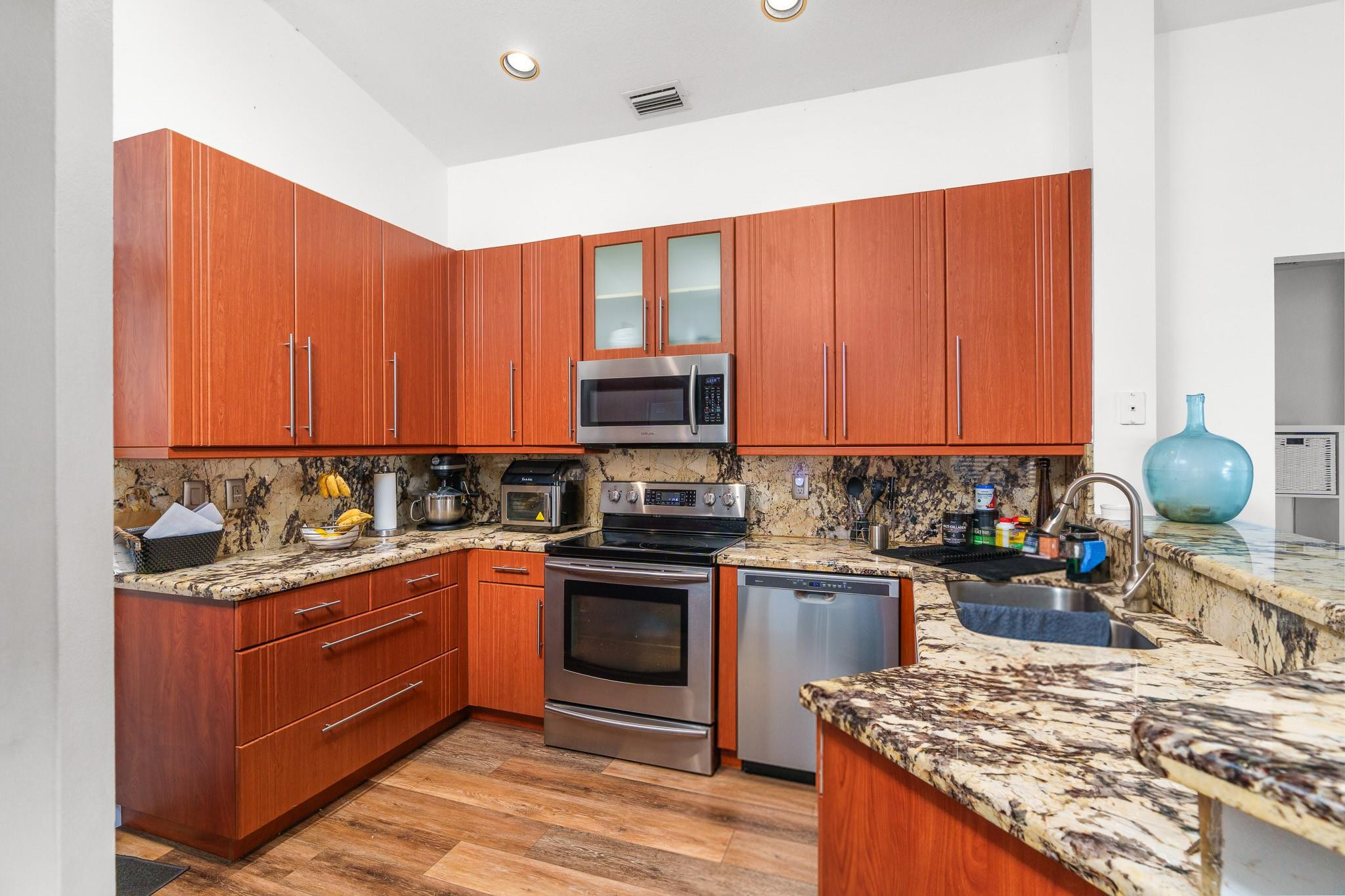 San Messina - Residential