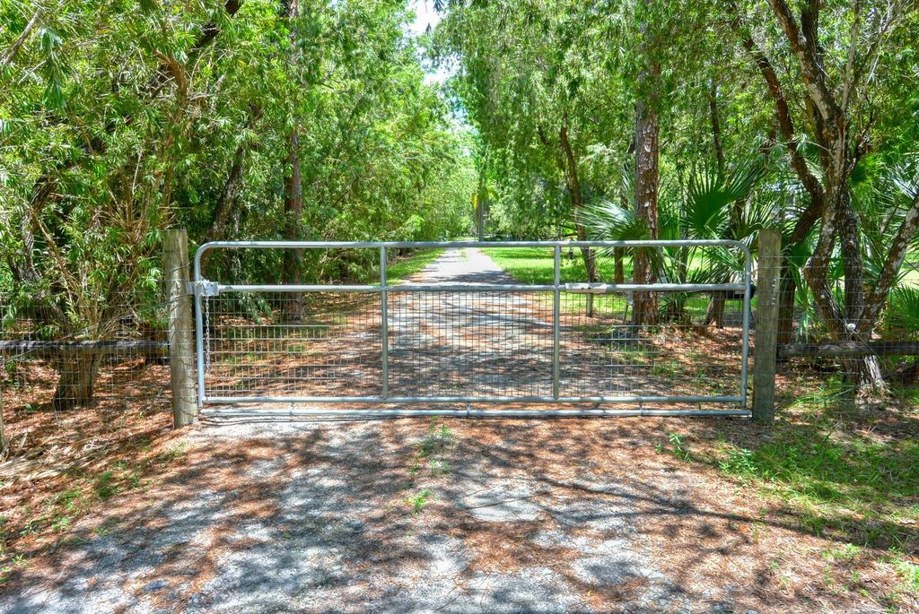 Photo of 5275 SW Ranchito Street, Palm City, FL 34990 (MLS # F10453510)