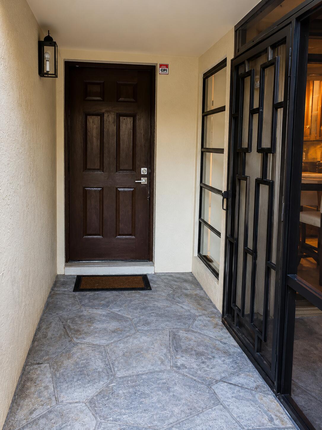 TRES VIDAS CONDO ONE - Residential Lease