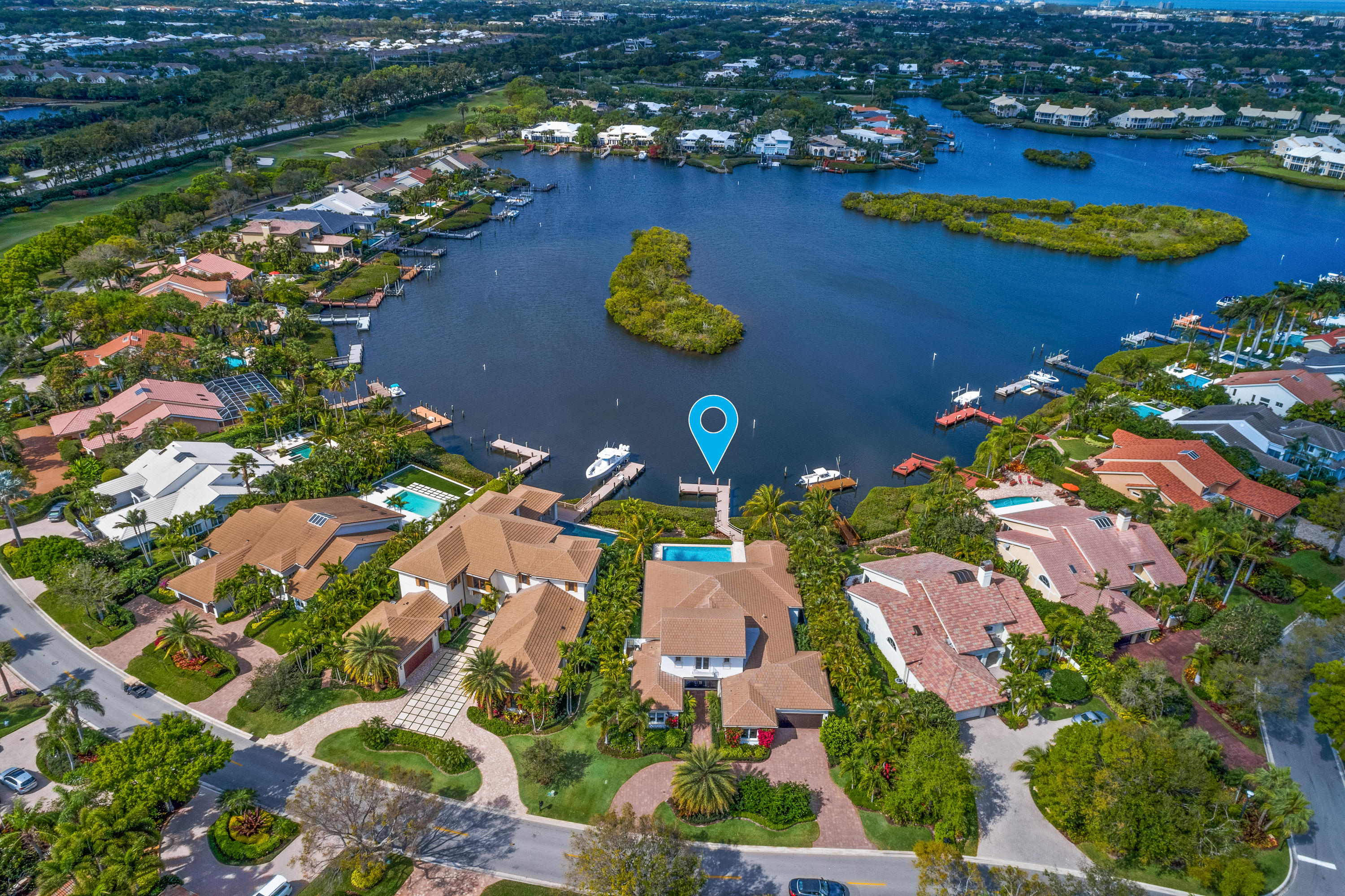 ADMIRALS COVE - Residential