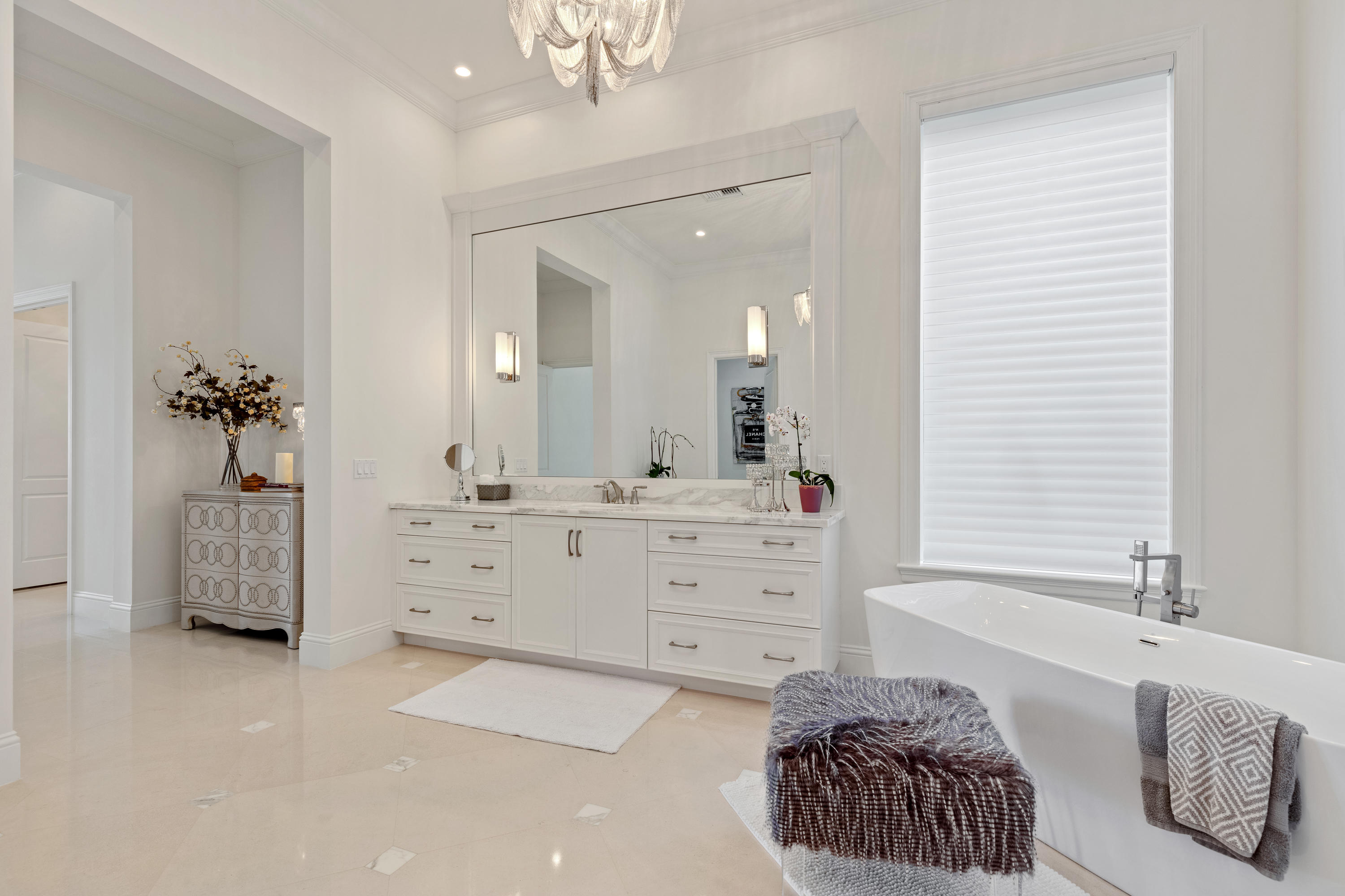 ADMIRALS COVE - Residential