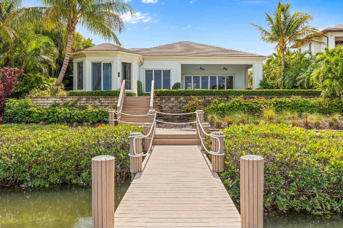 ADMIRALS COVE - Residential