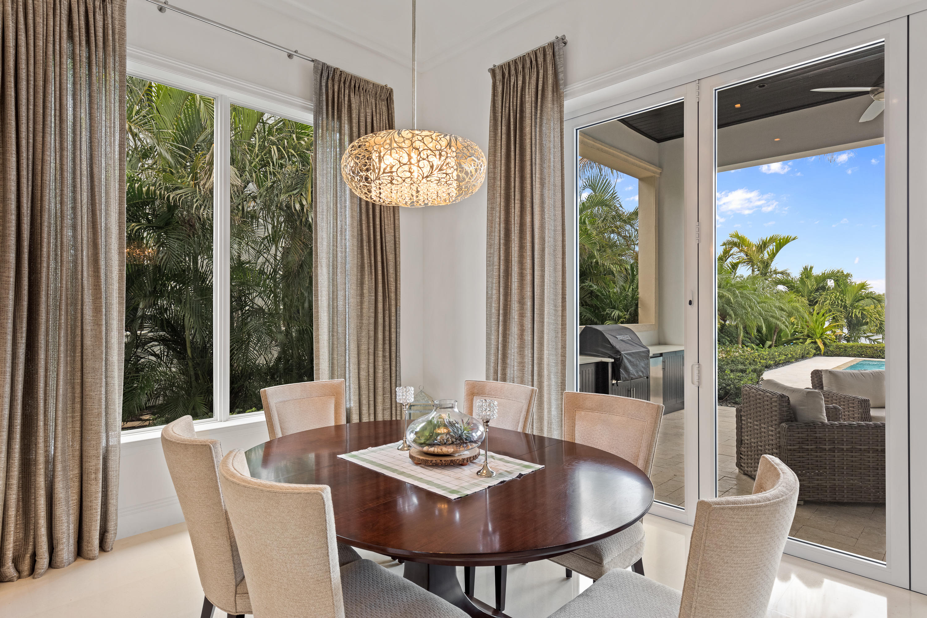 ADMIRALS COVE - Residential