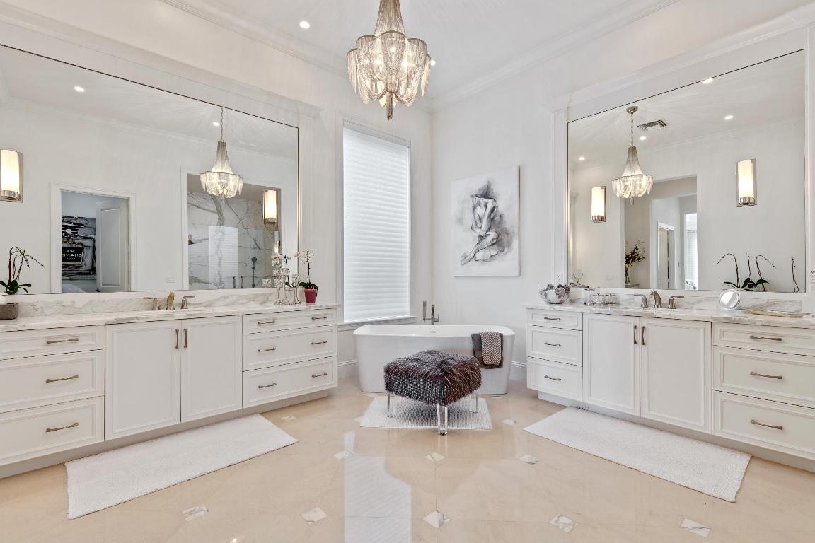 ADMIRALS COVE - Residential