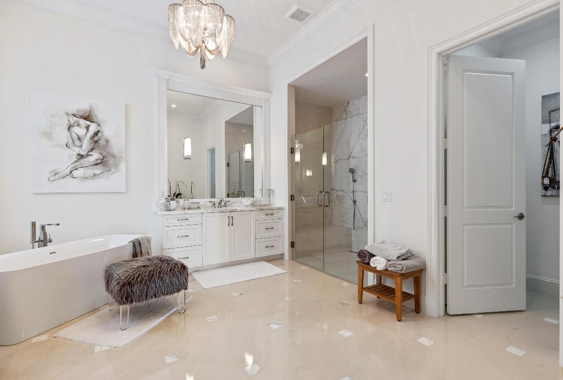 ADMIRALS COVE - Residential