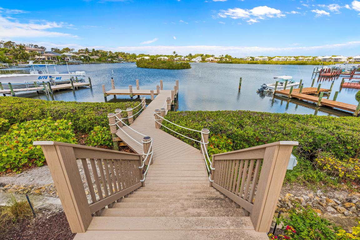 ADMIRALS COVE - Residential