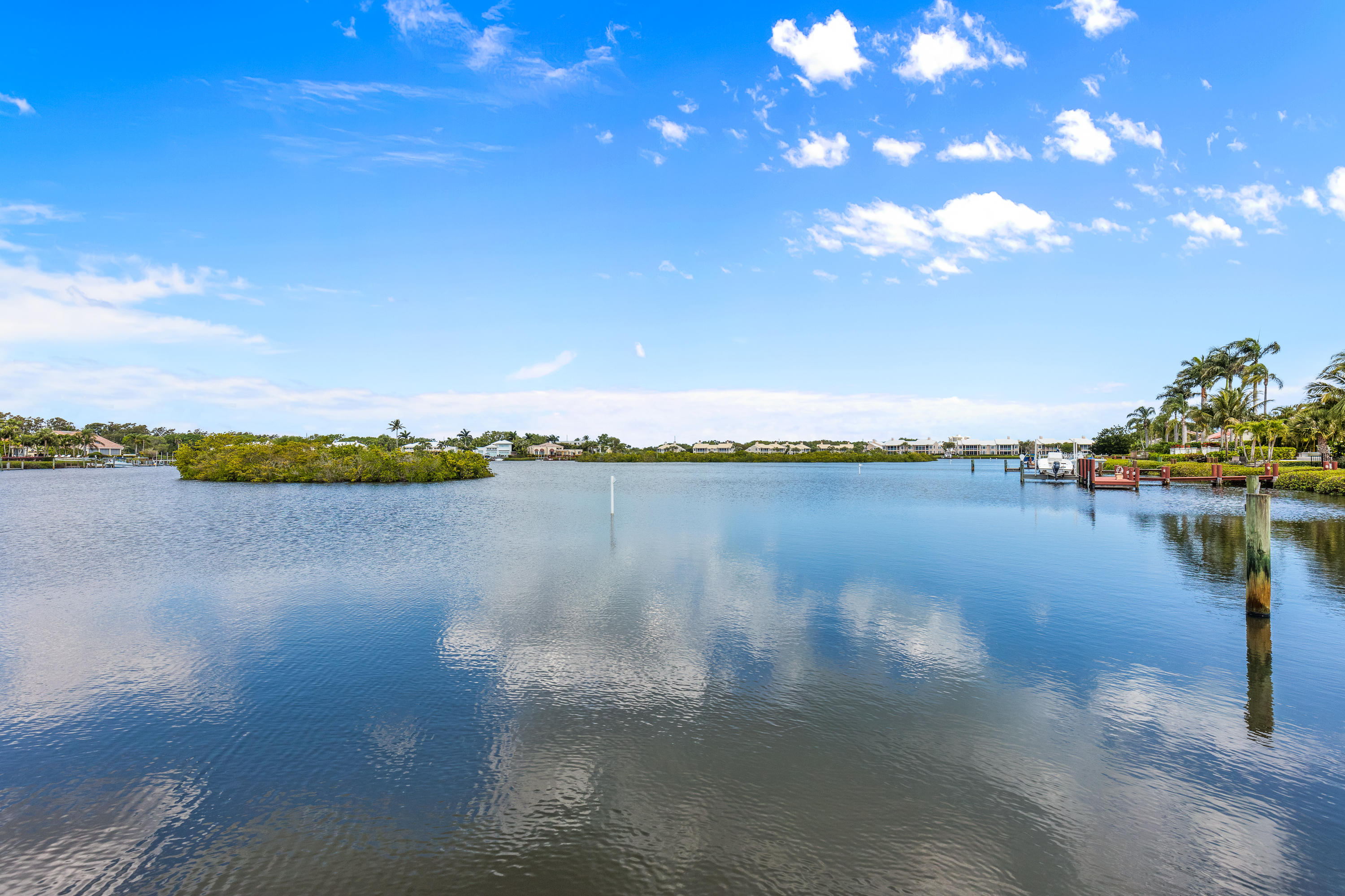 ADMIRALS COVE - Residential