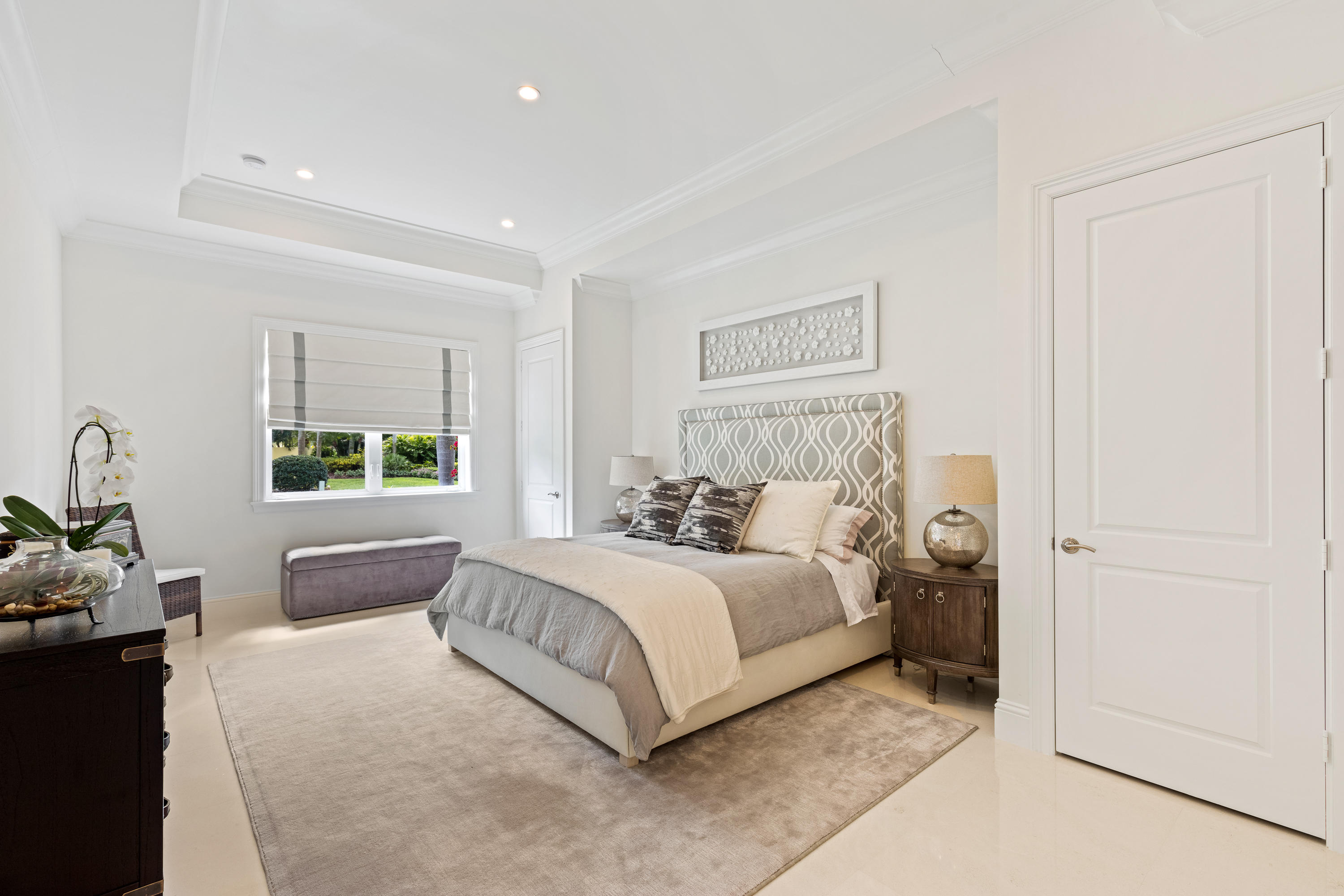 ADMIRALS COVE - Residential