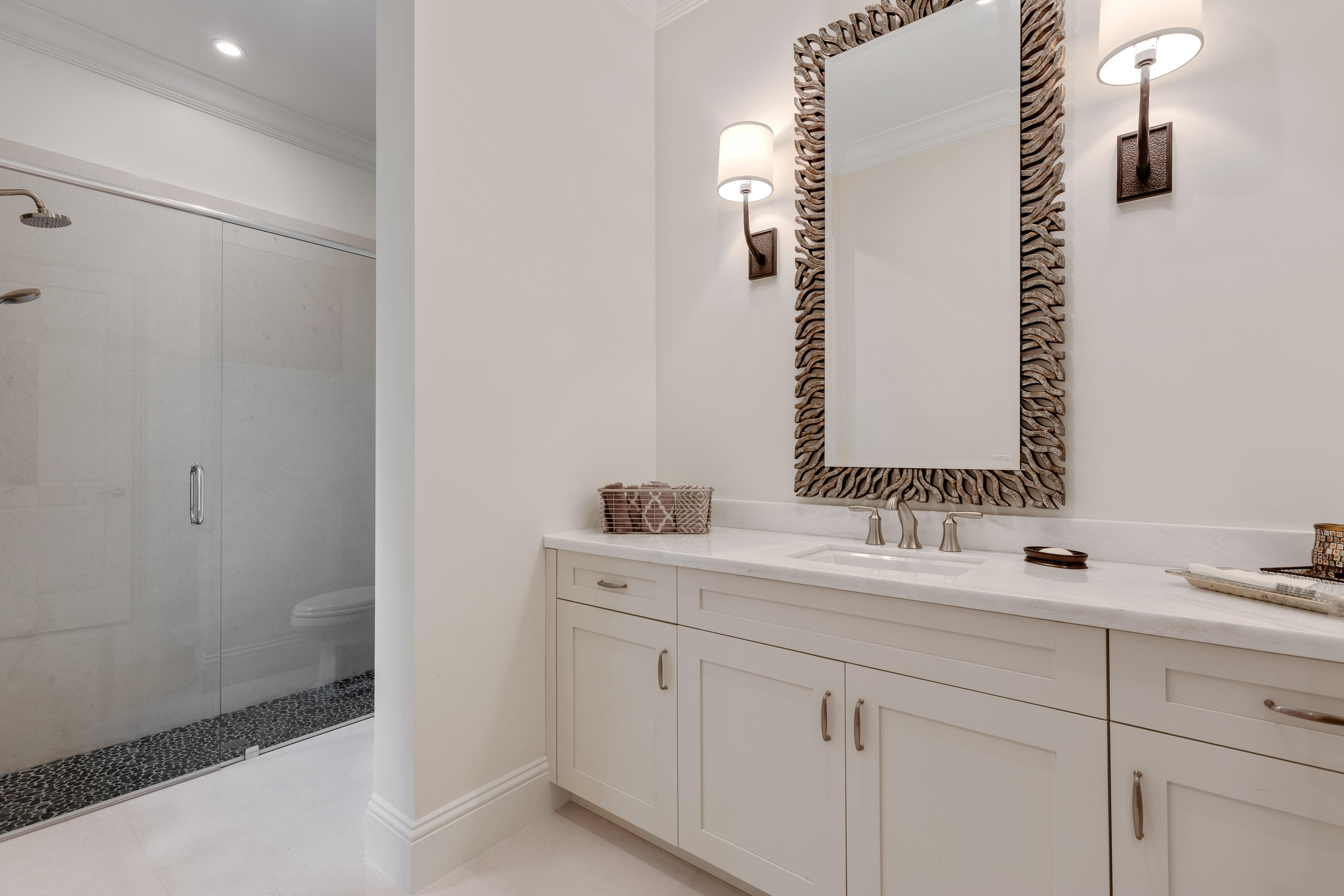 ADMIRALS COVE - Residential