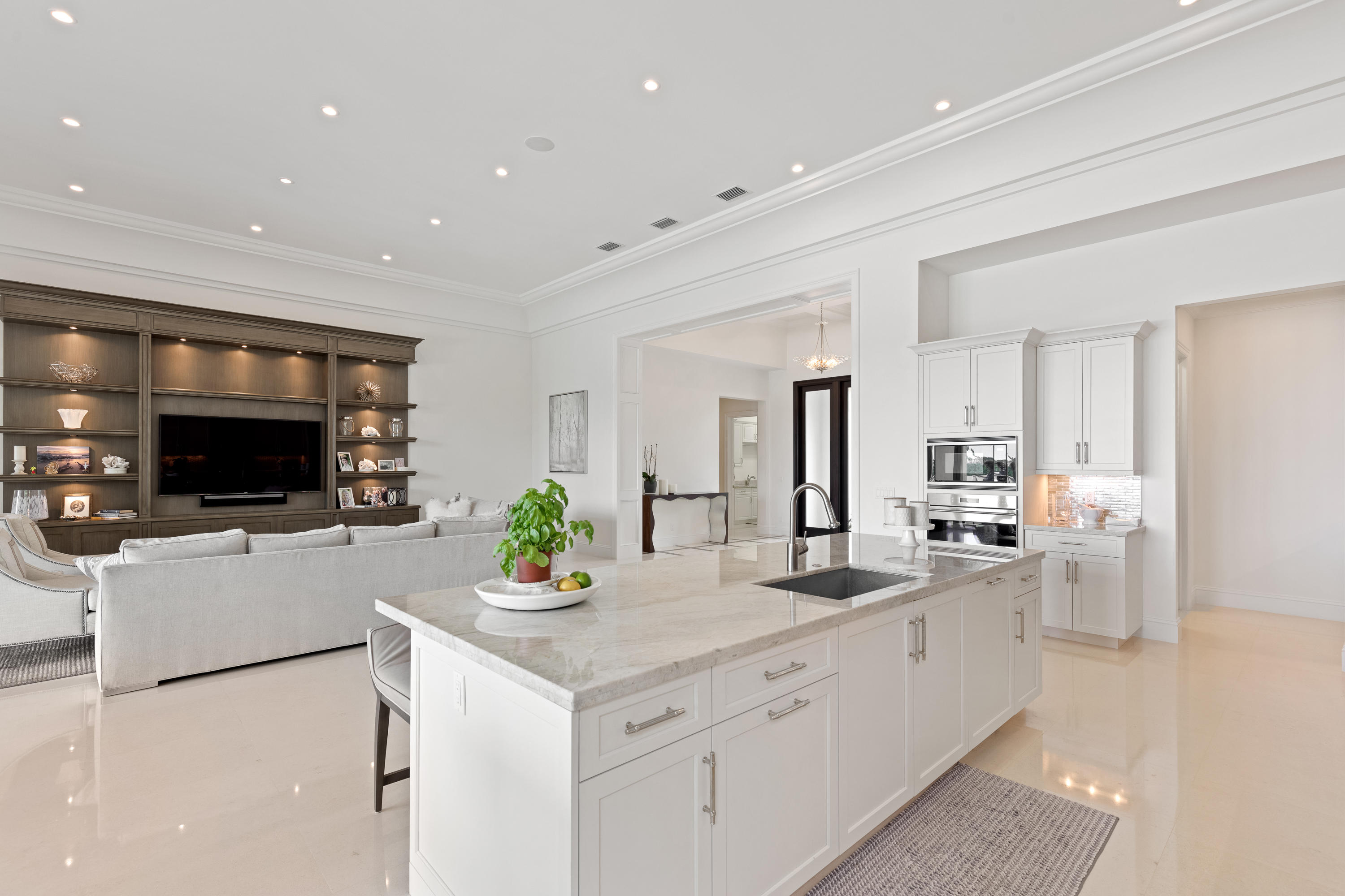 ADMIRALS COVE - Residential