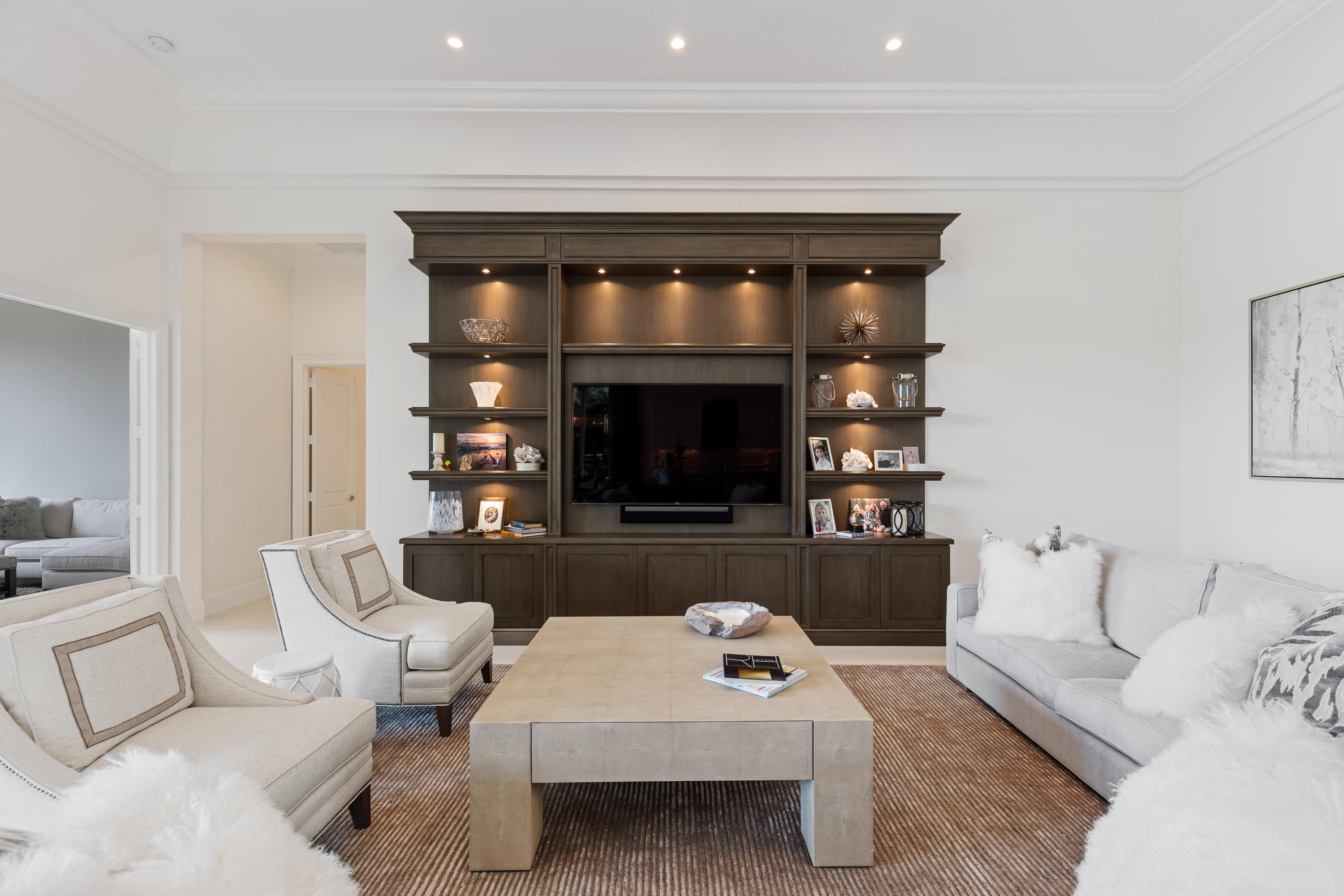 ADMIRALS COVE - Residential