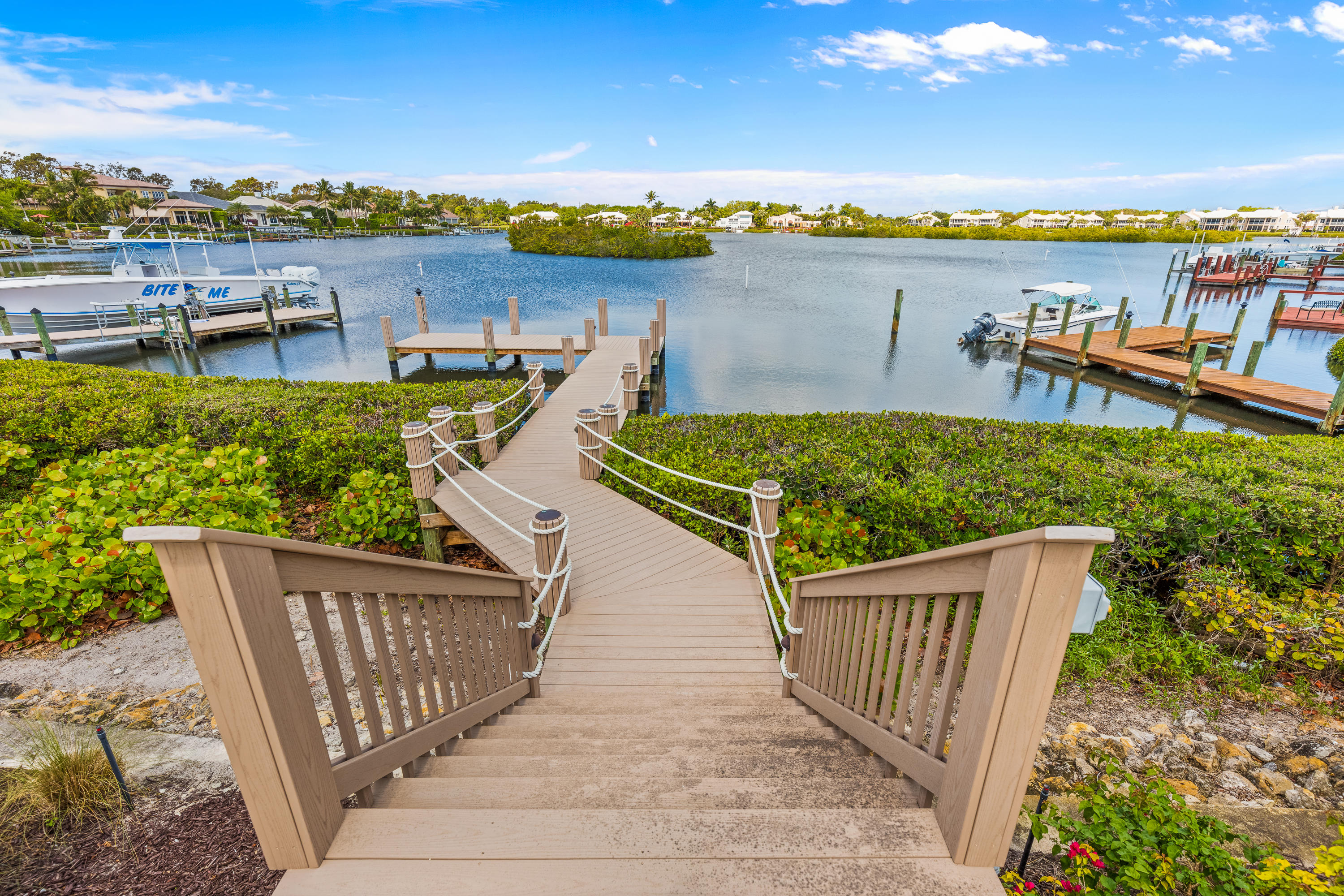 ADMIRALS COVE - Residential