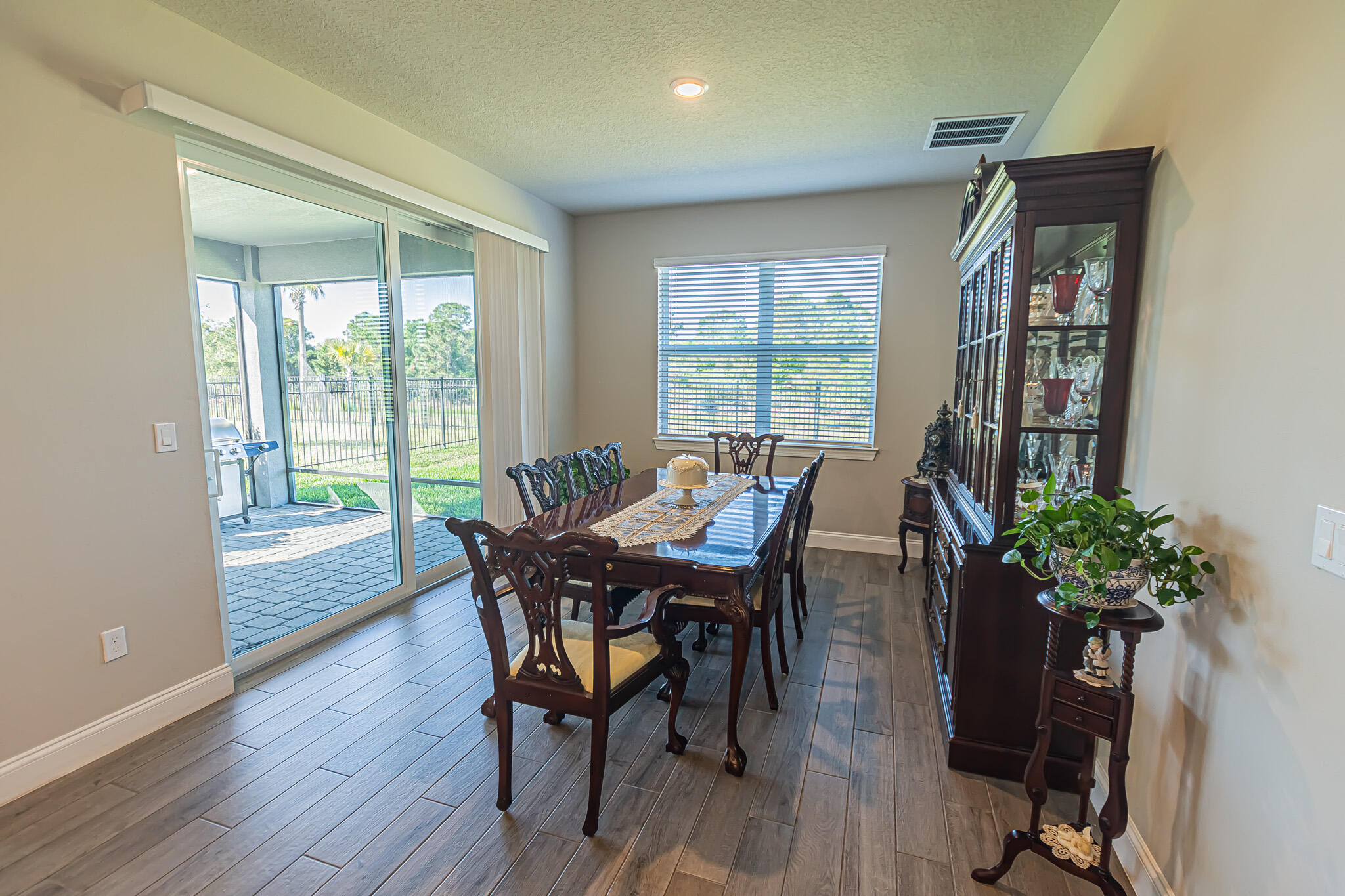 AZALEA - Residential