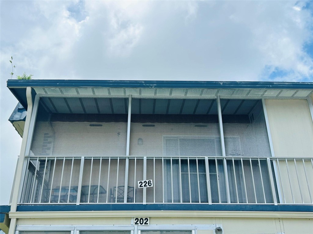 KINGS POINT - Residential