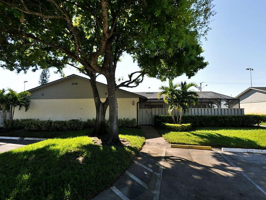 Photo of 1331 Peppertree Trail #C, Fort Pierce, FL 34950 (MLS # R11023155)