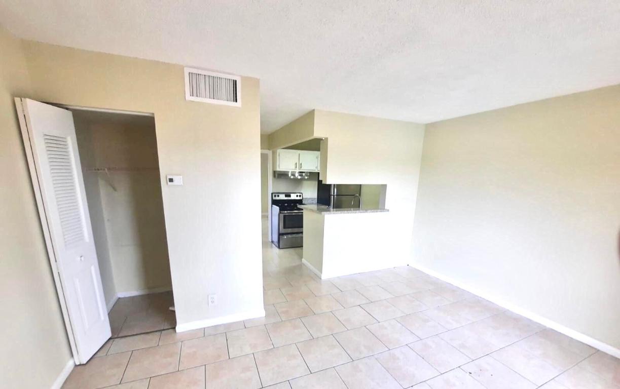 CROSS CREEK CONDO - Residential Lease