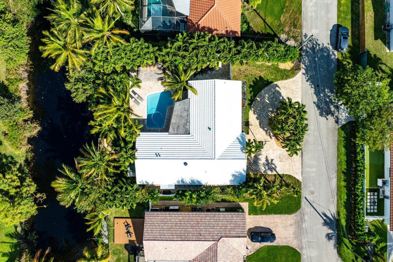 605 NW 10th Court