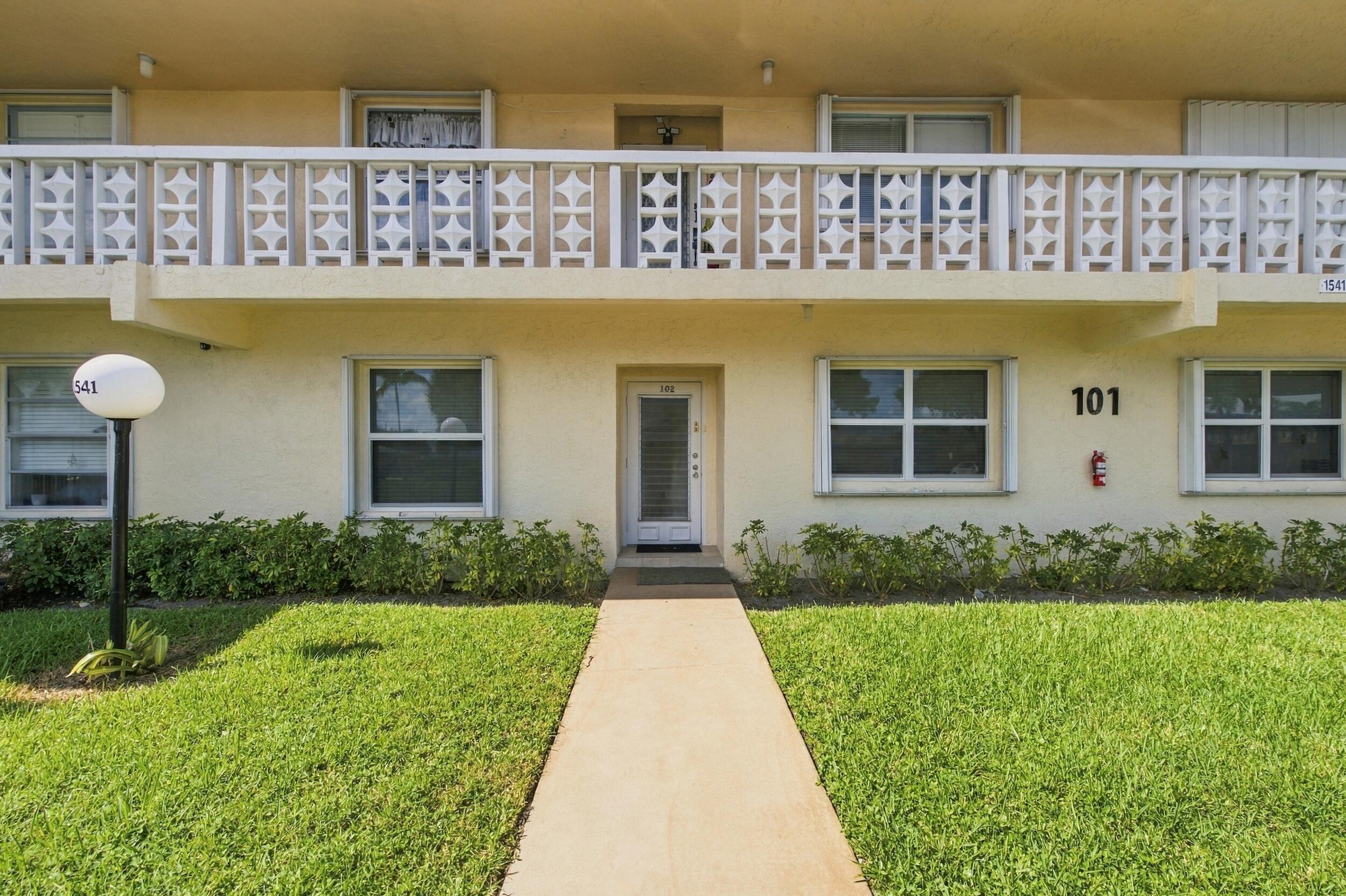 1541 NW 18TH 102