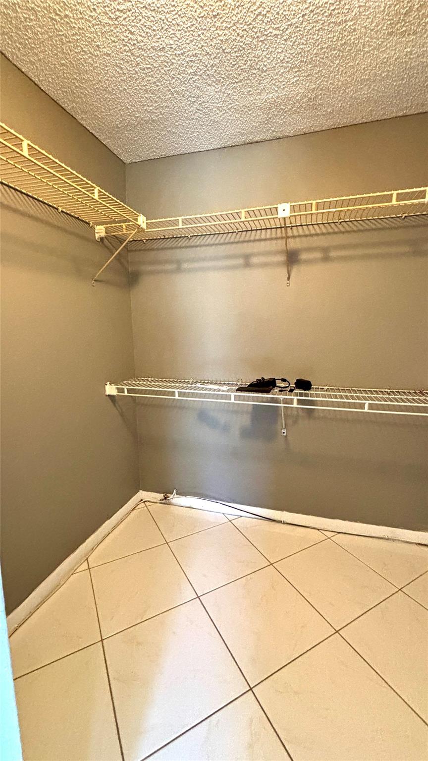 INVERRARY - Residential Lease