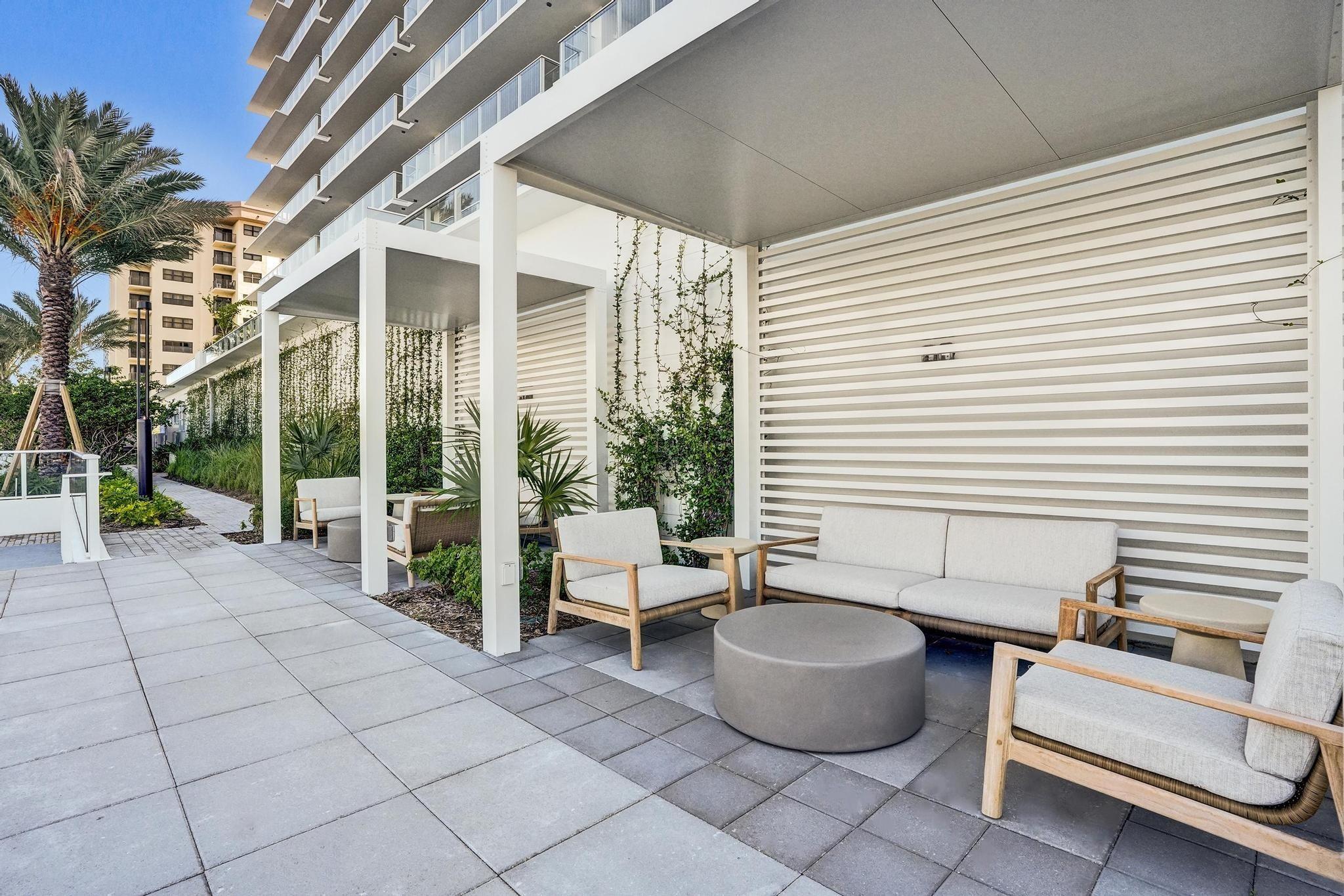 407 N Riverside Dr # 203, Pompano Beach, FL, 33062, USA, 2 Bedrooms Bedrooms, ,2 BathroomsBathrooms,Condo,Active,407 N Riverside Dr # 203,B26017068
