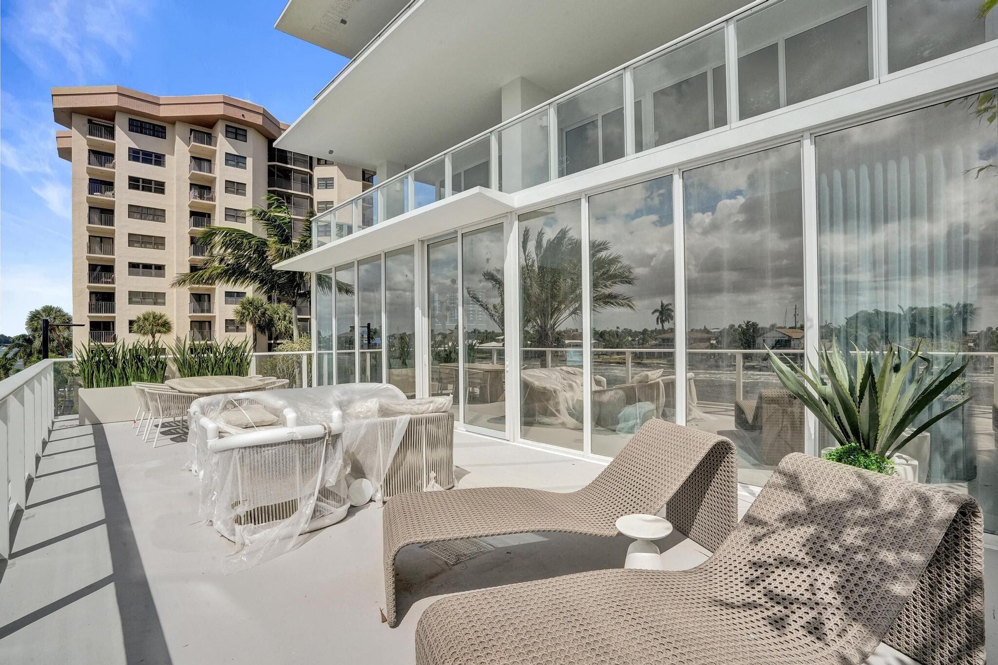 Entourage in the Sun - Residential