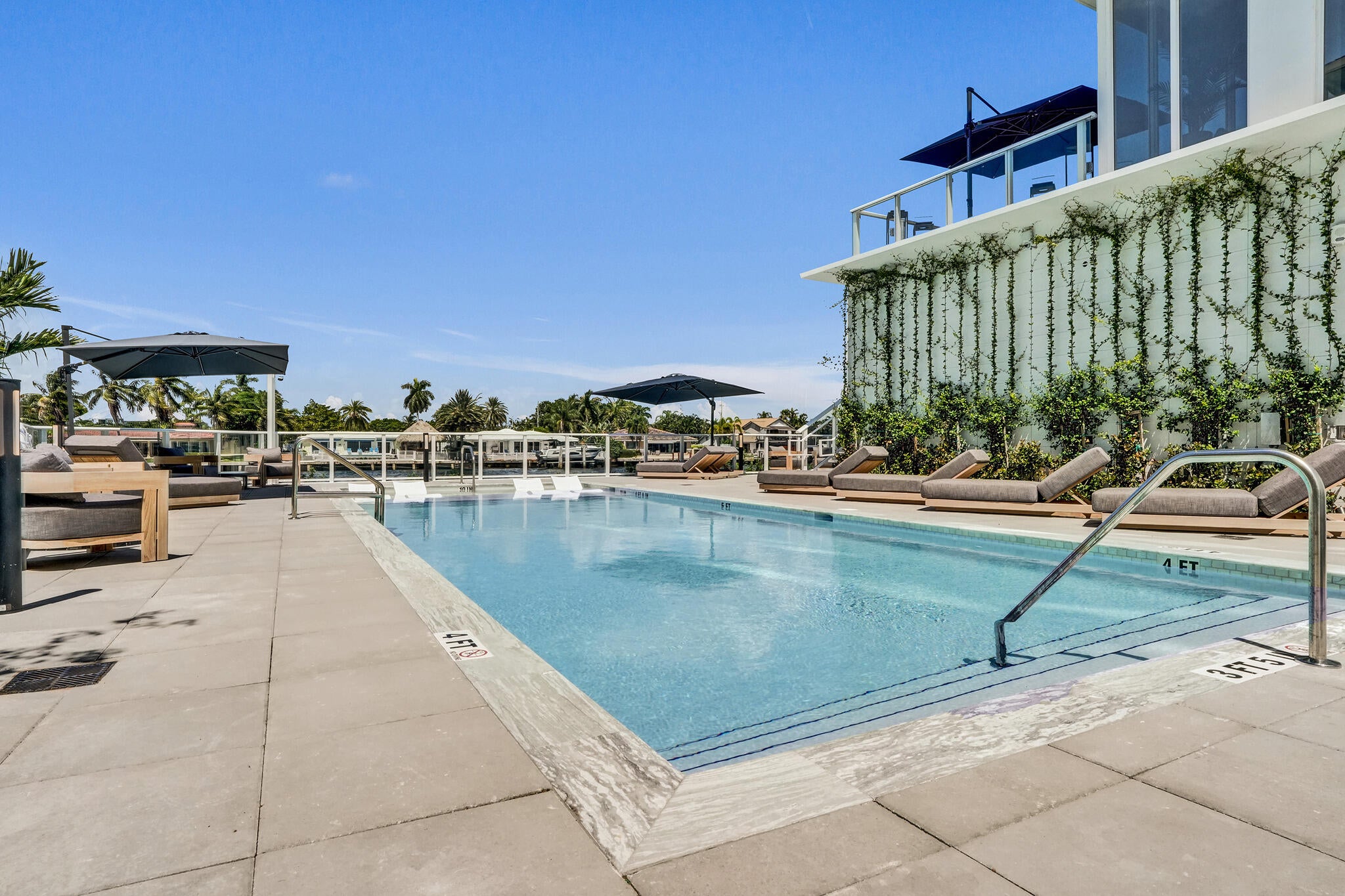 407 N Riverside Dr # 203, Pompano Beach, FL, 33062, USA, 2 Bedrooms Bedrooms, ,2 BathroomsBathrooms,Condo,Active,407 N Riverside Dr # 203,B26017068