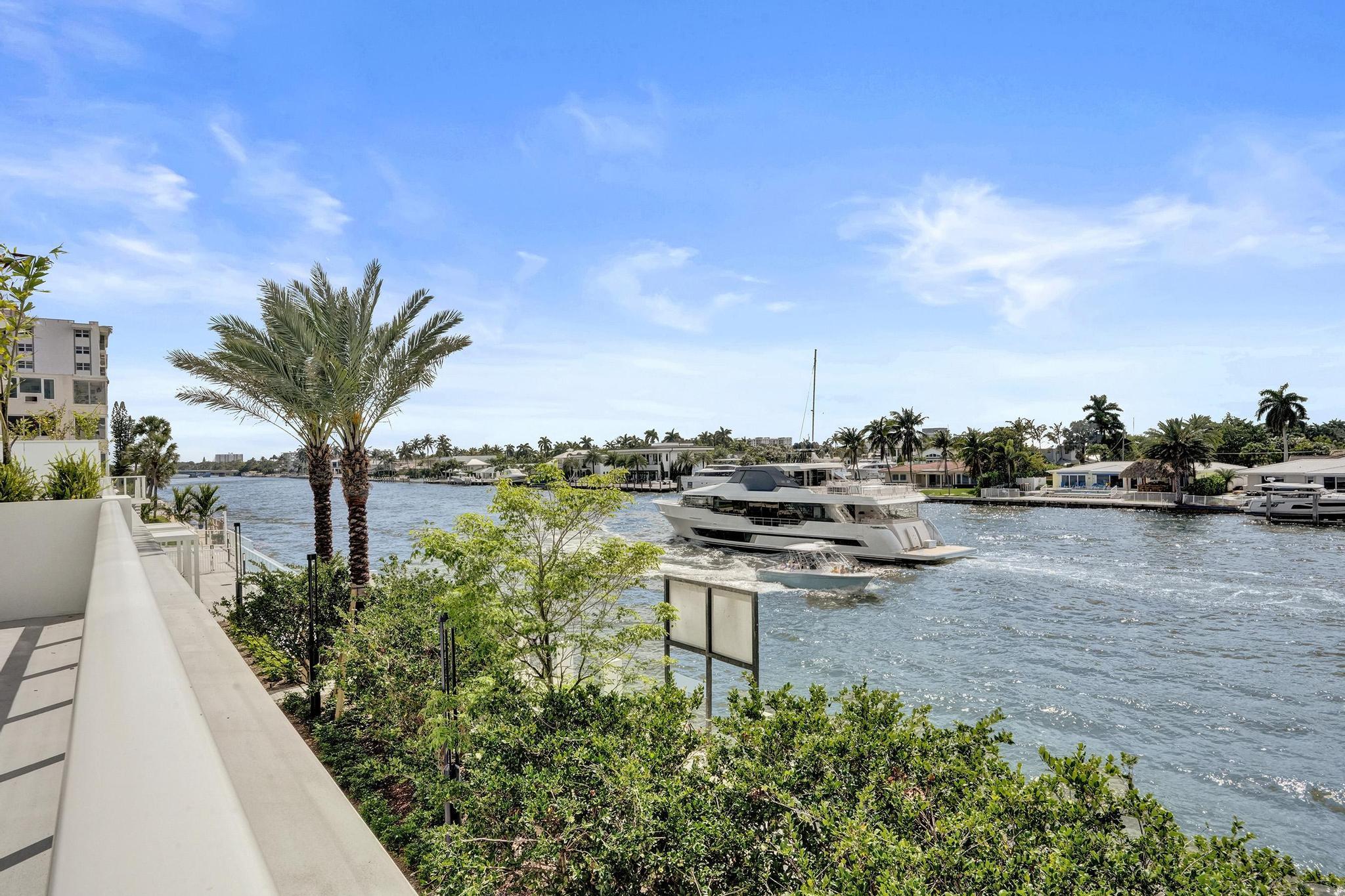 Entourage in the Sun - Residential