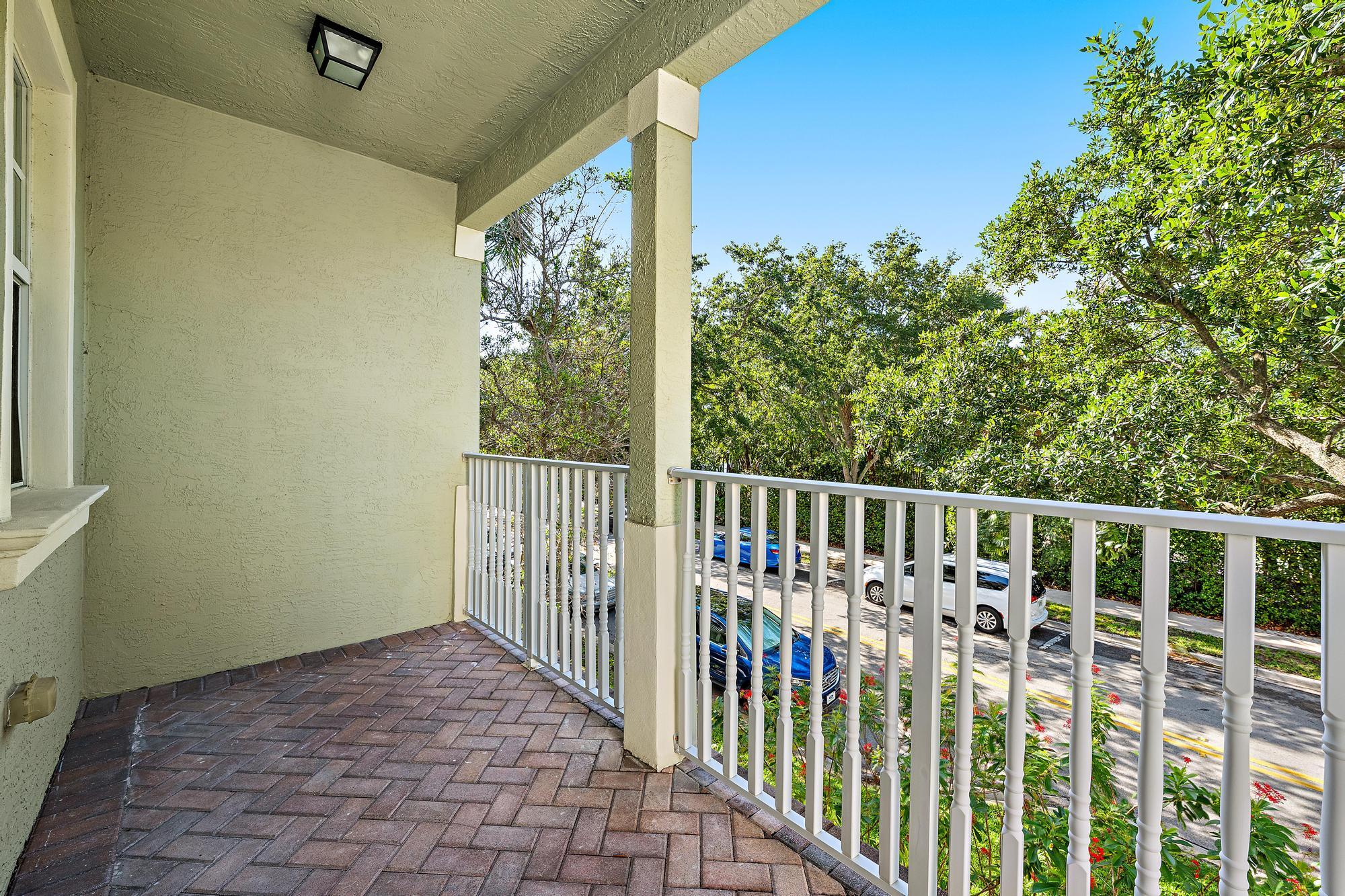 SANDPIPER COVE AT BOTANICA CONDO - Residential