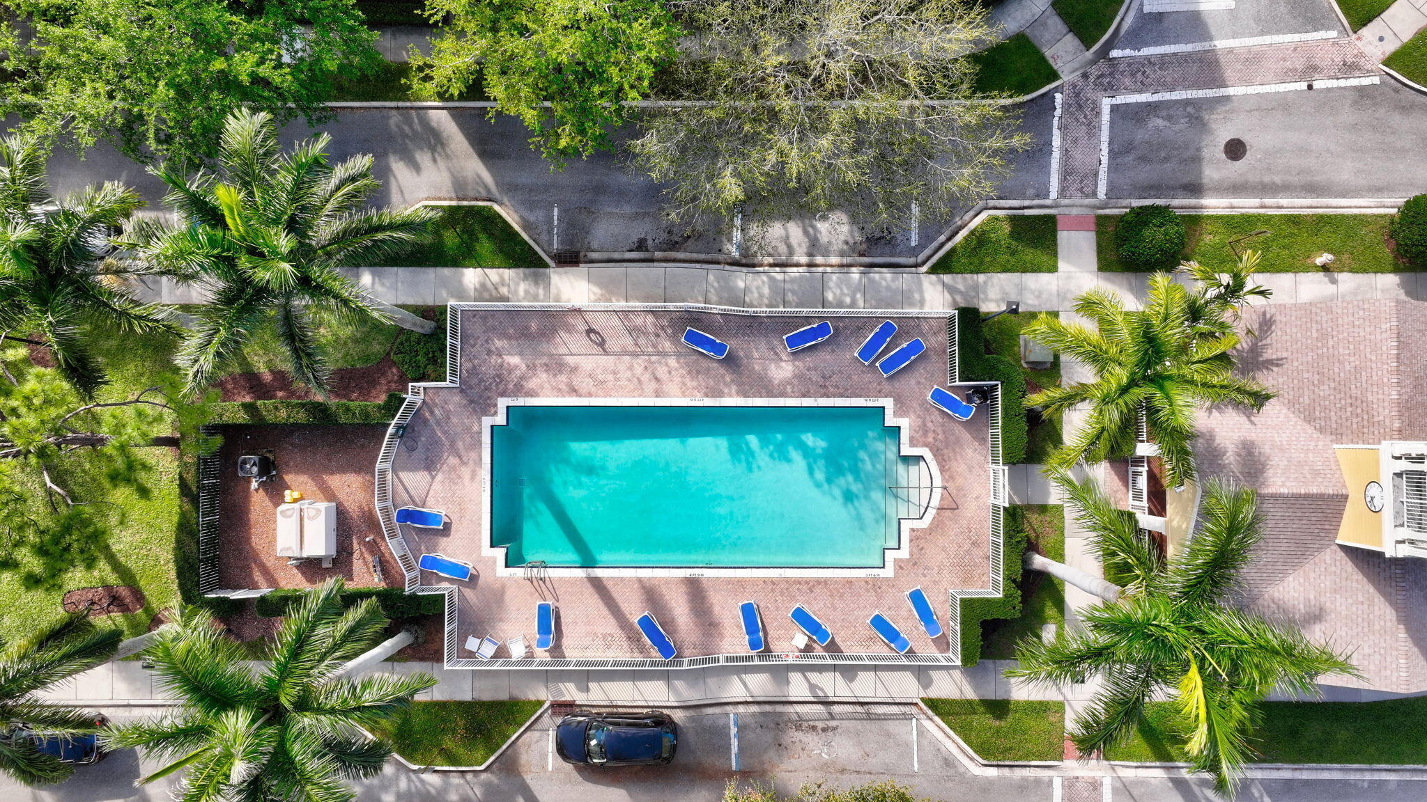 SANDPIPER COVE AT BOTANICA CONDO - Residential