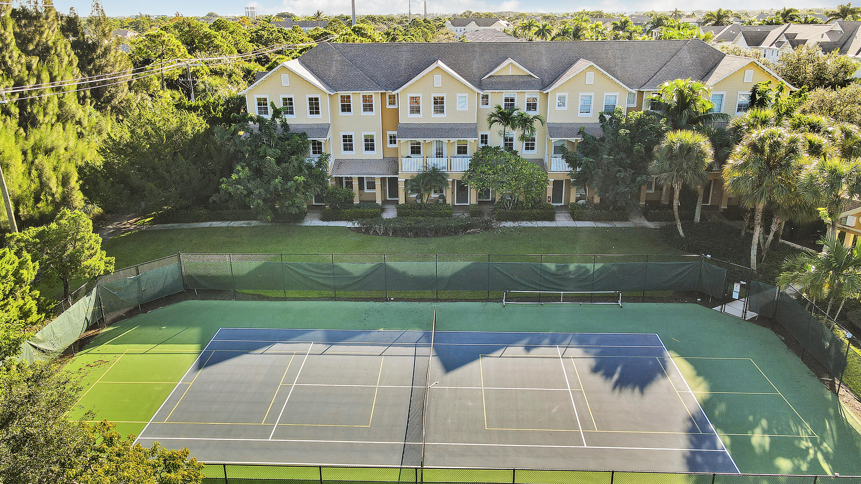 SANDPIPER COVE AT BOTANICA CONDO - Residential