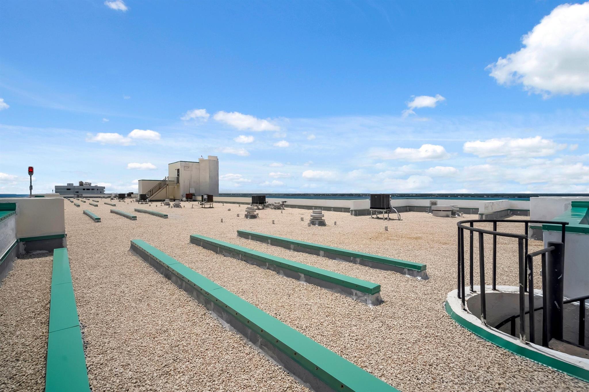 OCEANA OCEANFRONT CONDOMI - Residential