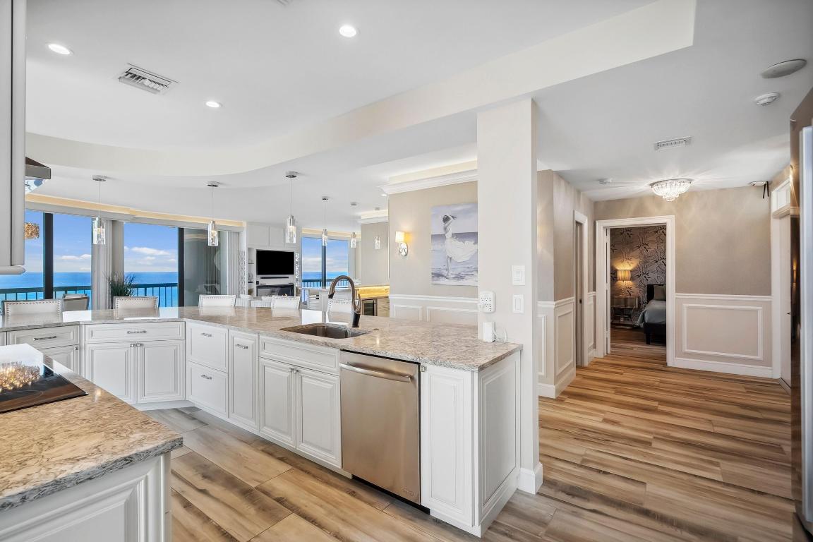 OCEANA OCEANFRONT CONDOMINIUM II - Residential